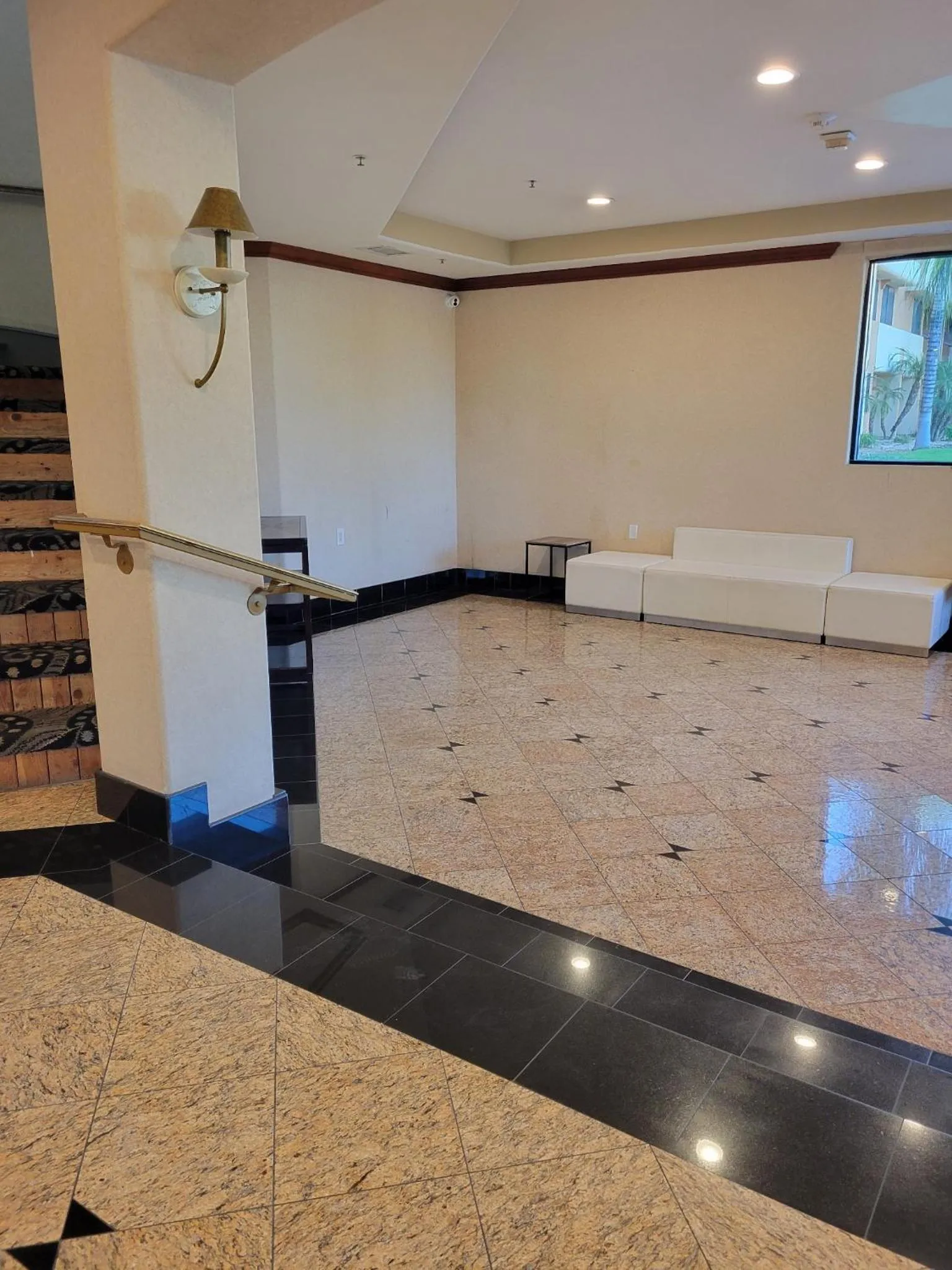 Communal lounge/ TV room in Hotel Xola