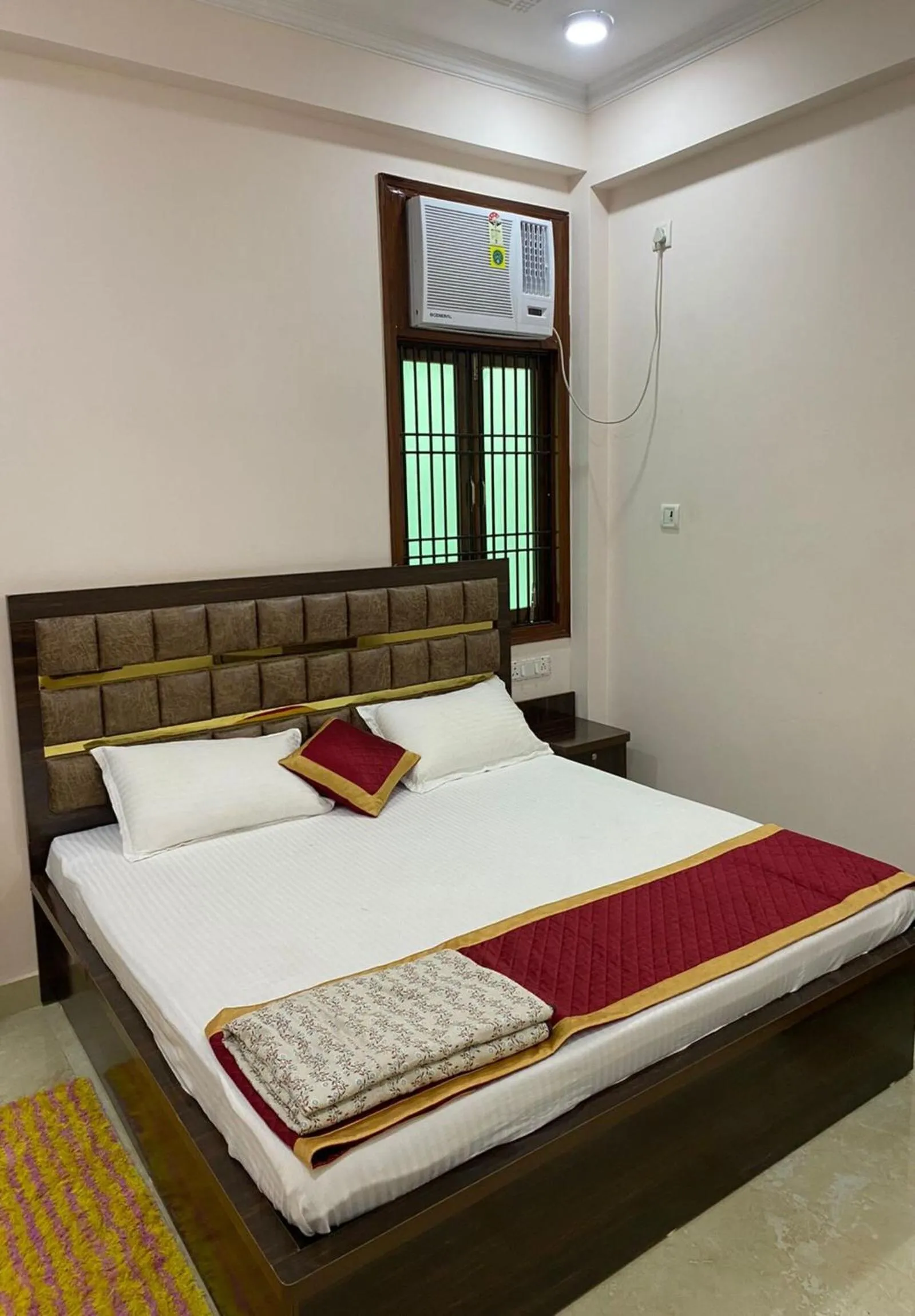 Bedroom, Bed in Shri Ram Paying Guest House Premium Rooms