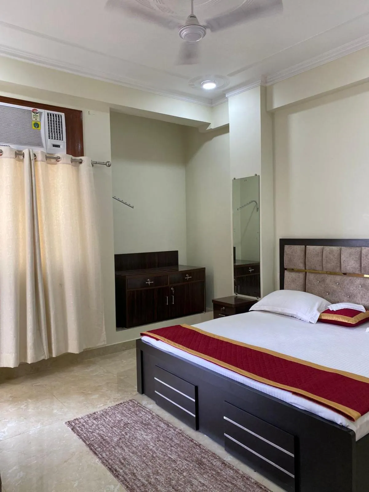 Photo of the whole room, Bed in Shri Ram Paying Guest House Premium Rooms