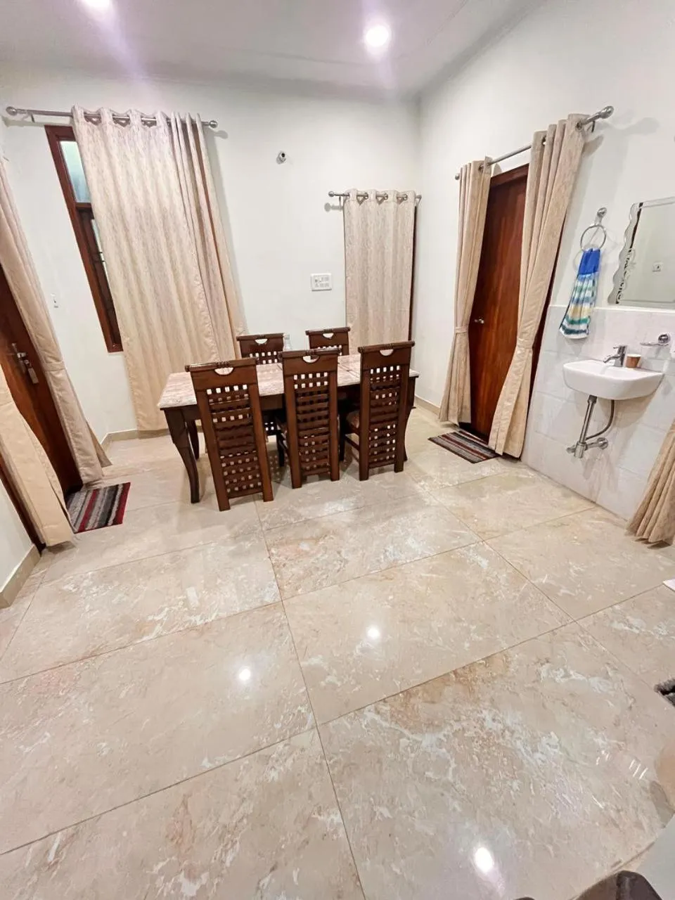 Shri Ram Paying Guest House Premium Rooms