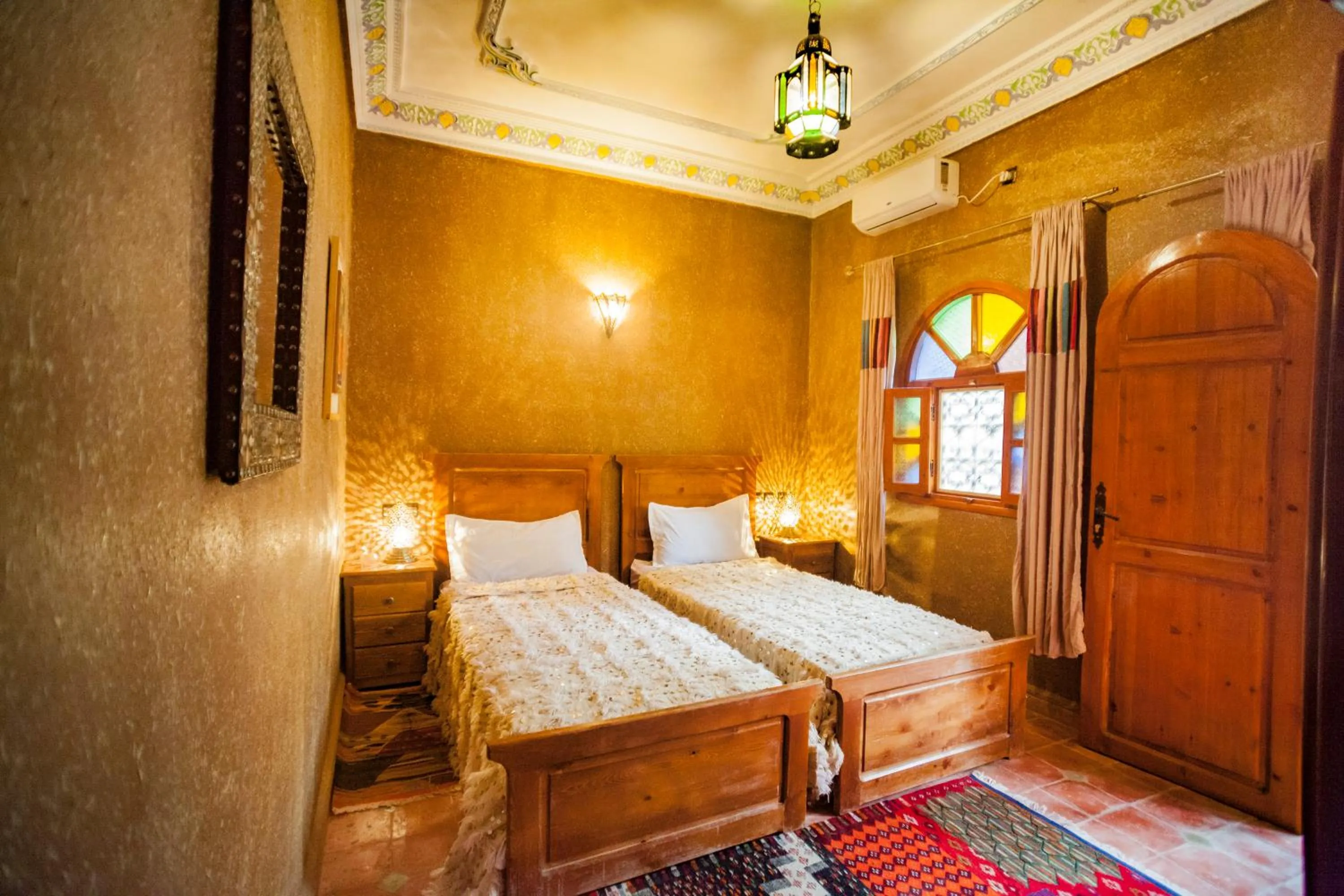 Photo of the whole room, Bed in Riad Soleil du Monde