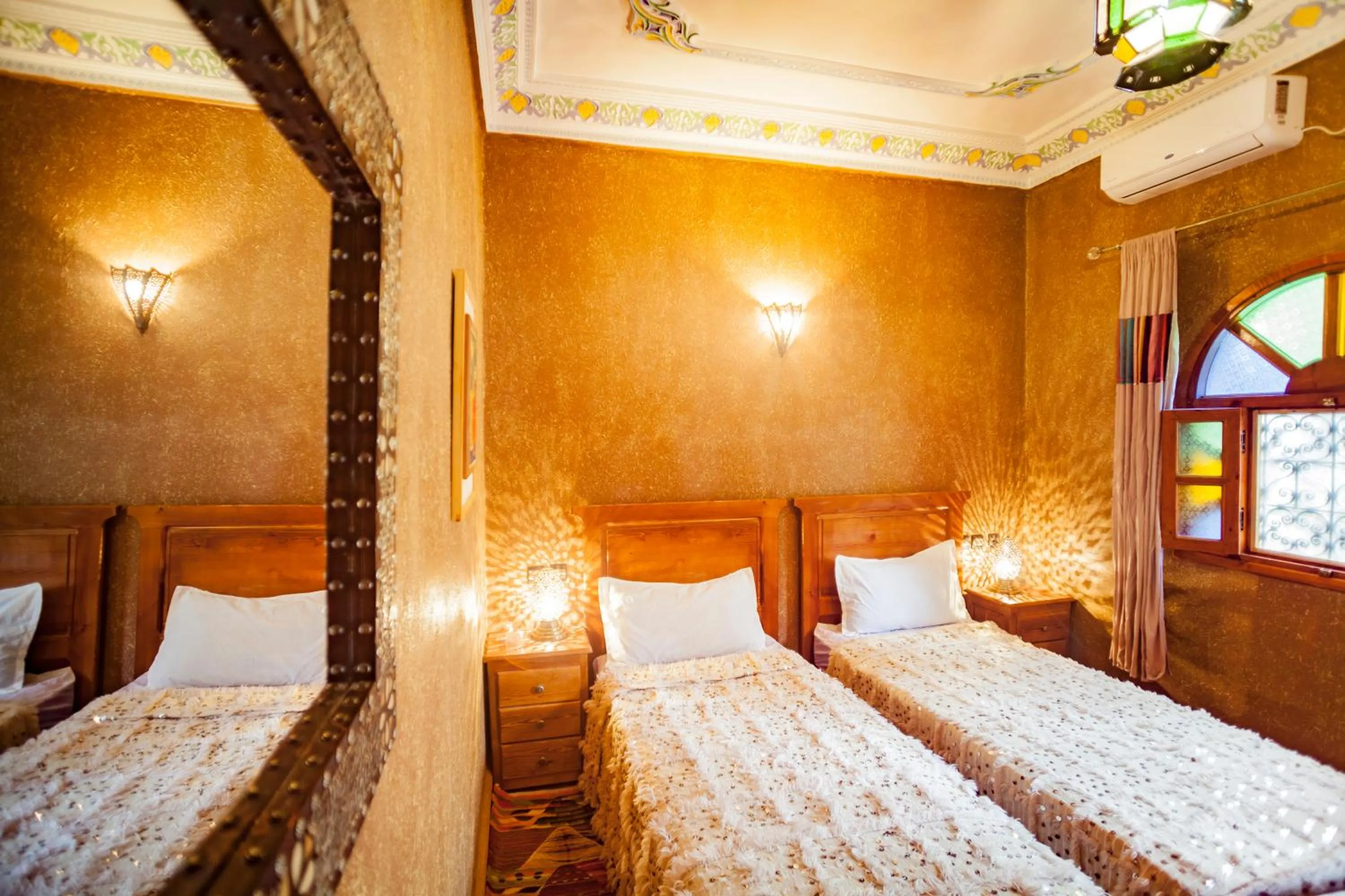 Bedroom, Bed in Riad Soleil du Monde