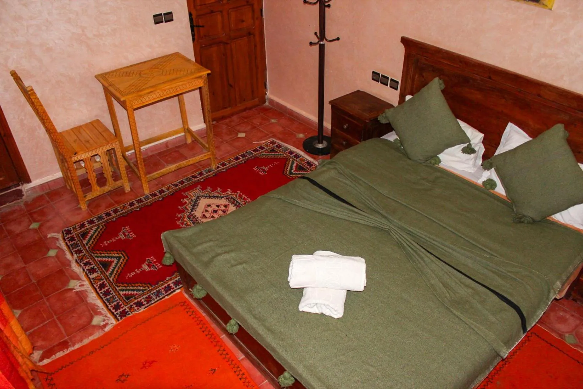 Bed in Riad Soleil du Monde