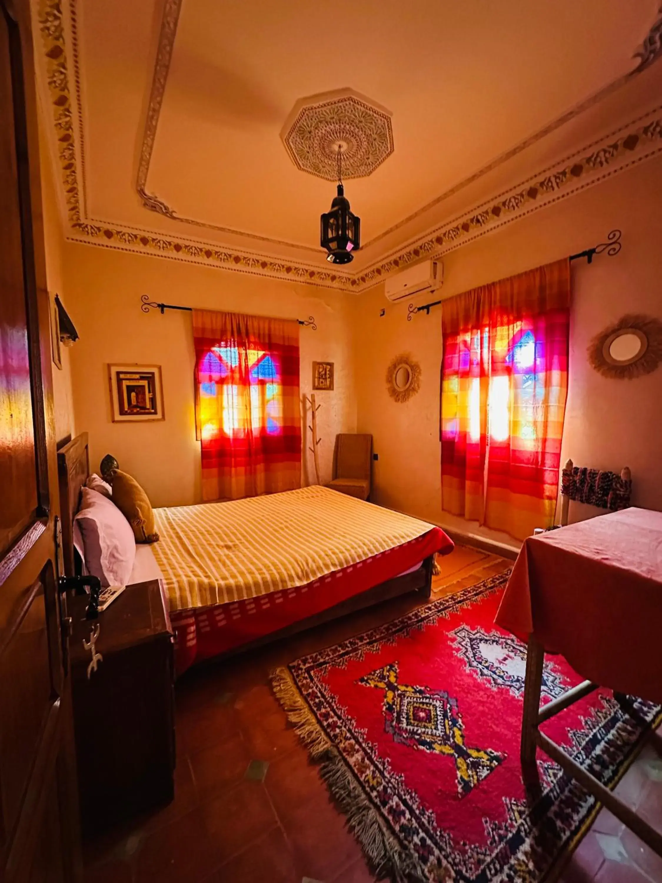 Comfort Double Room with Shower in Riad Soleil du Monde Comfort Double Room with Shower in Riad Soleil du Monde