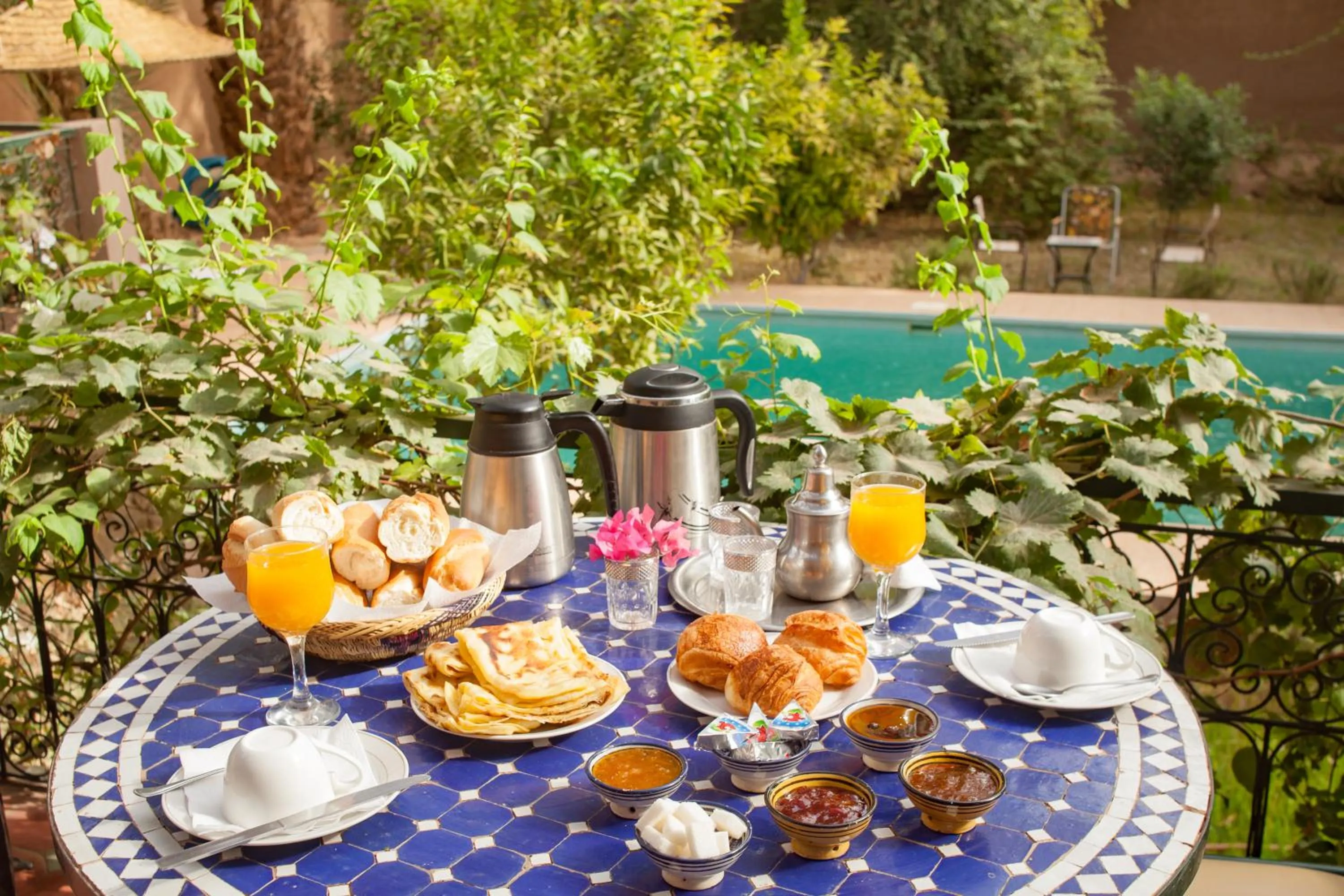 Restaurant/places to eat in Riad Soleil du Monde