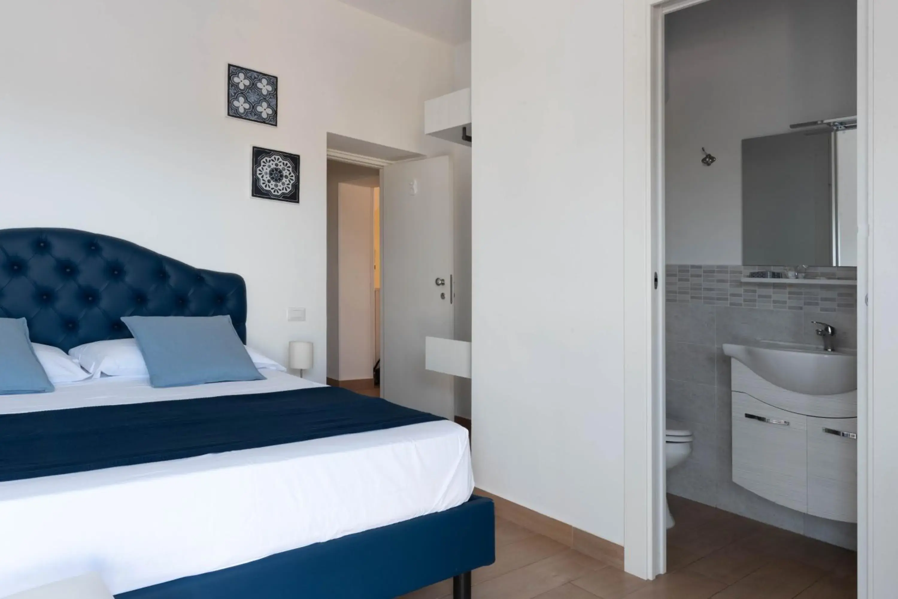 Economy Double Room with Sea View in Sirentum Rooms Economy Double Room with Sea View in Sirentum Rooms