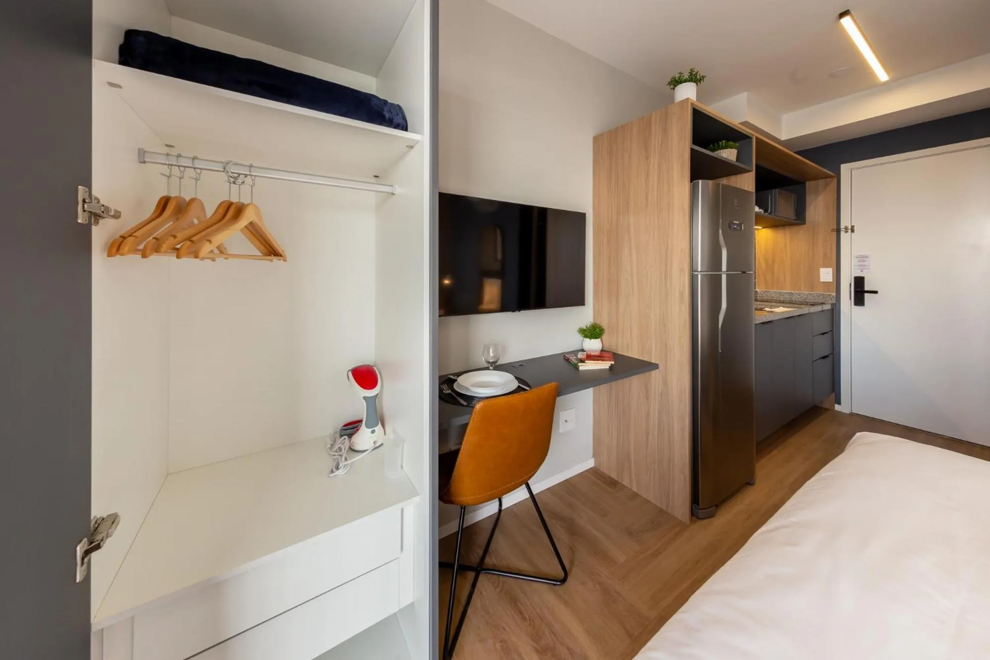 Bedroom, Bed in Charlie Nik Vila Mariana