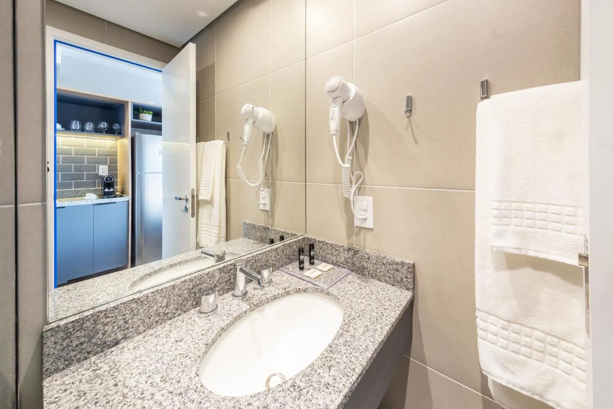 Toilet in Charlie Nik Vila Mariana