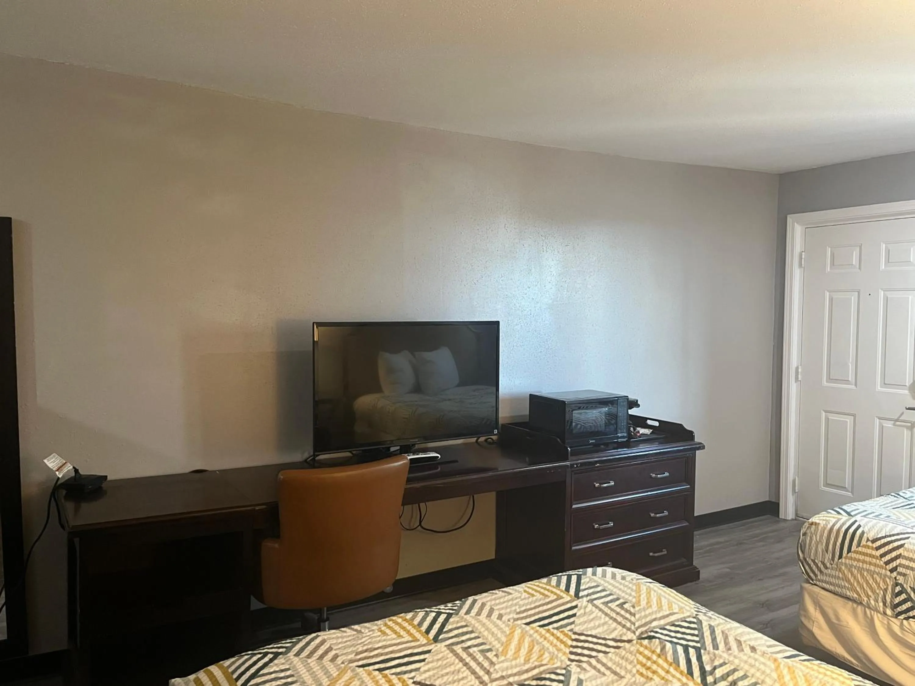 Bedroom, Bed in Motel 6 Borger, TX Boom Town