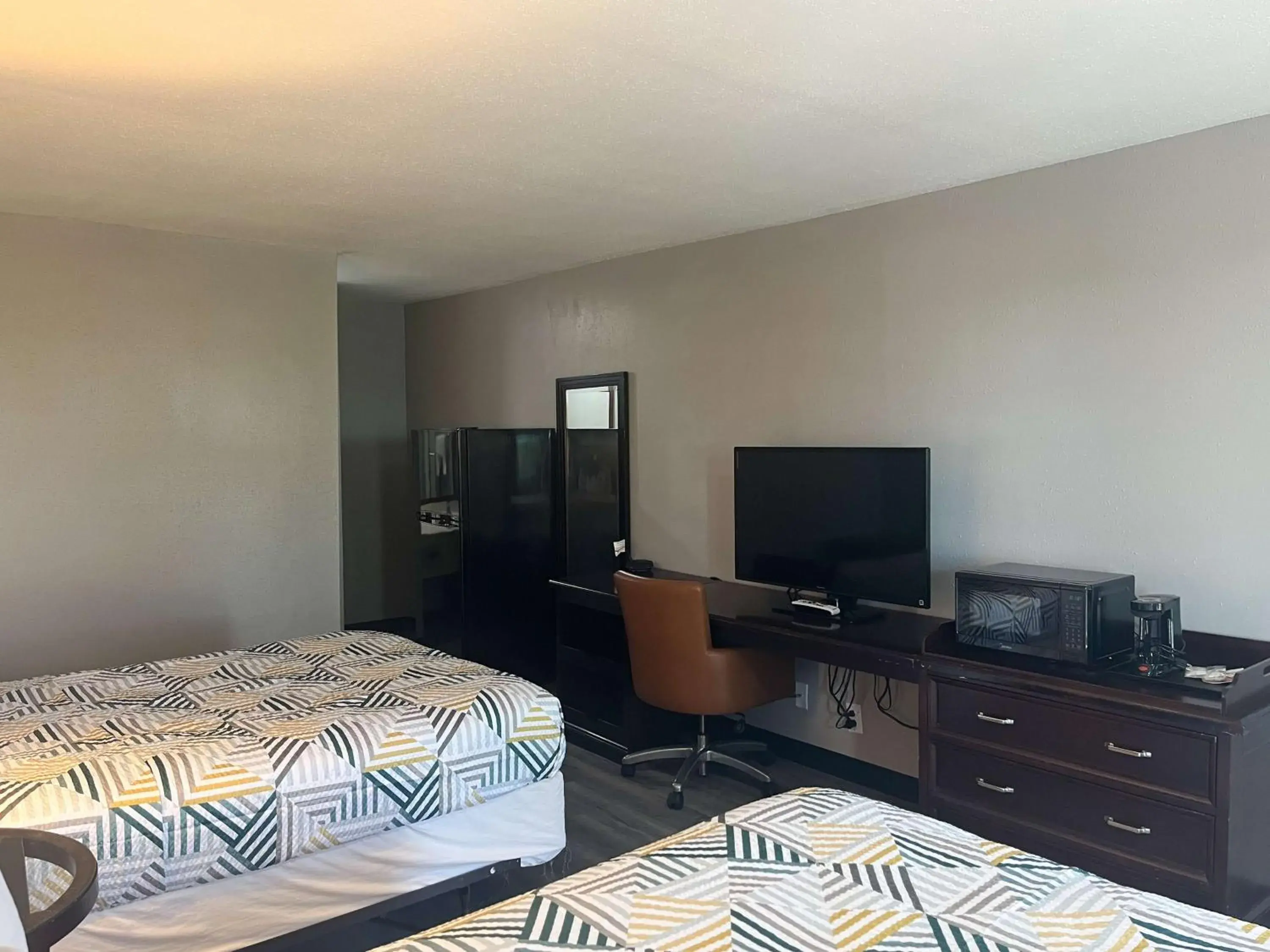 Photo of the whole room, Bed in Motel 6 Borger, TX Boom Town Photo of the whole room, Bed in Motel 6 Borger, TX Boom Town