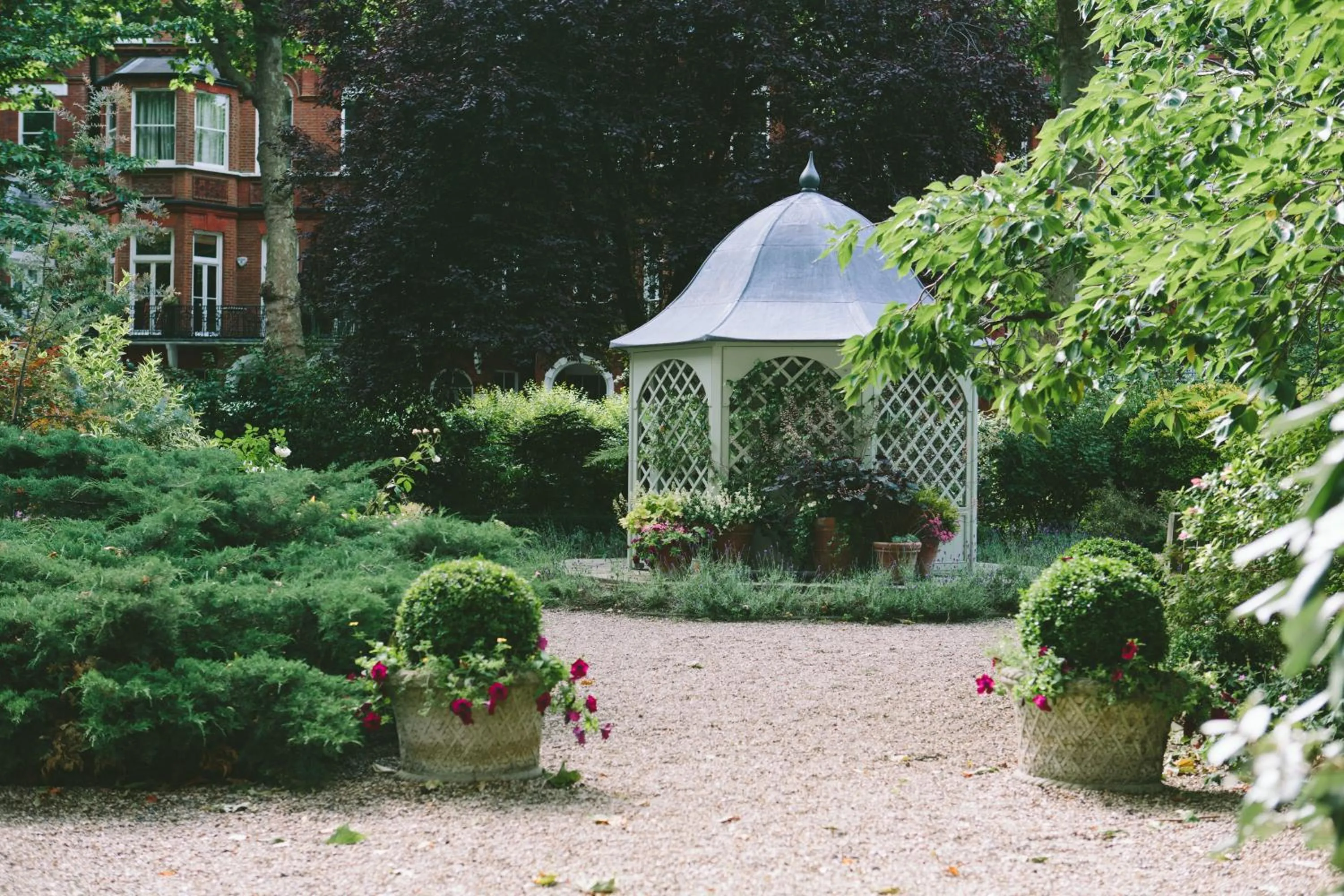 Garden view in Henley House Hotel
