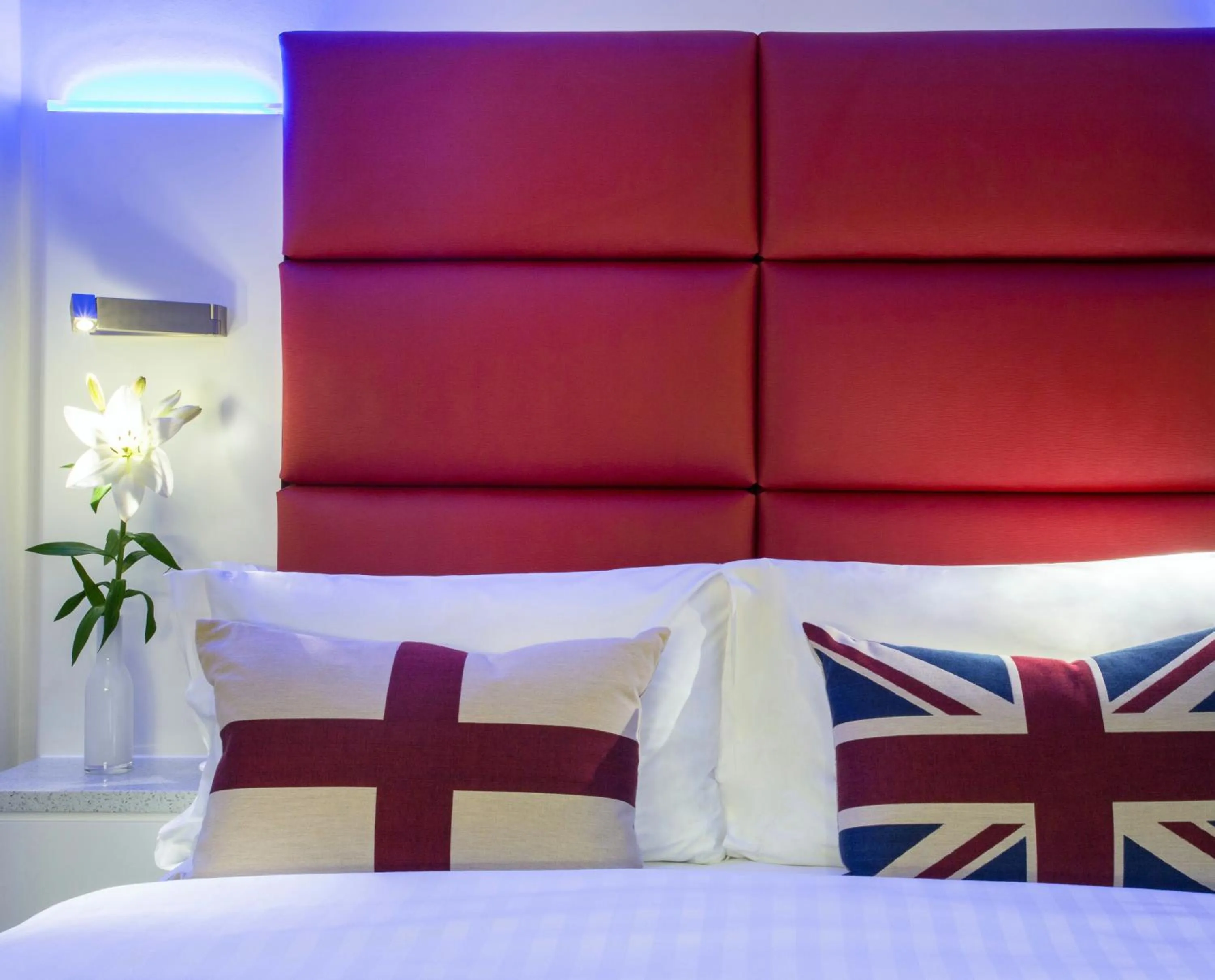 Decorative detail, Bed in Henley House Hotel