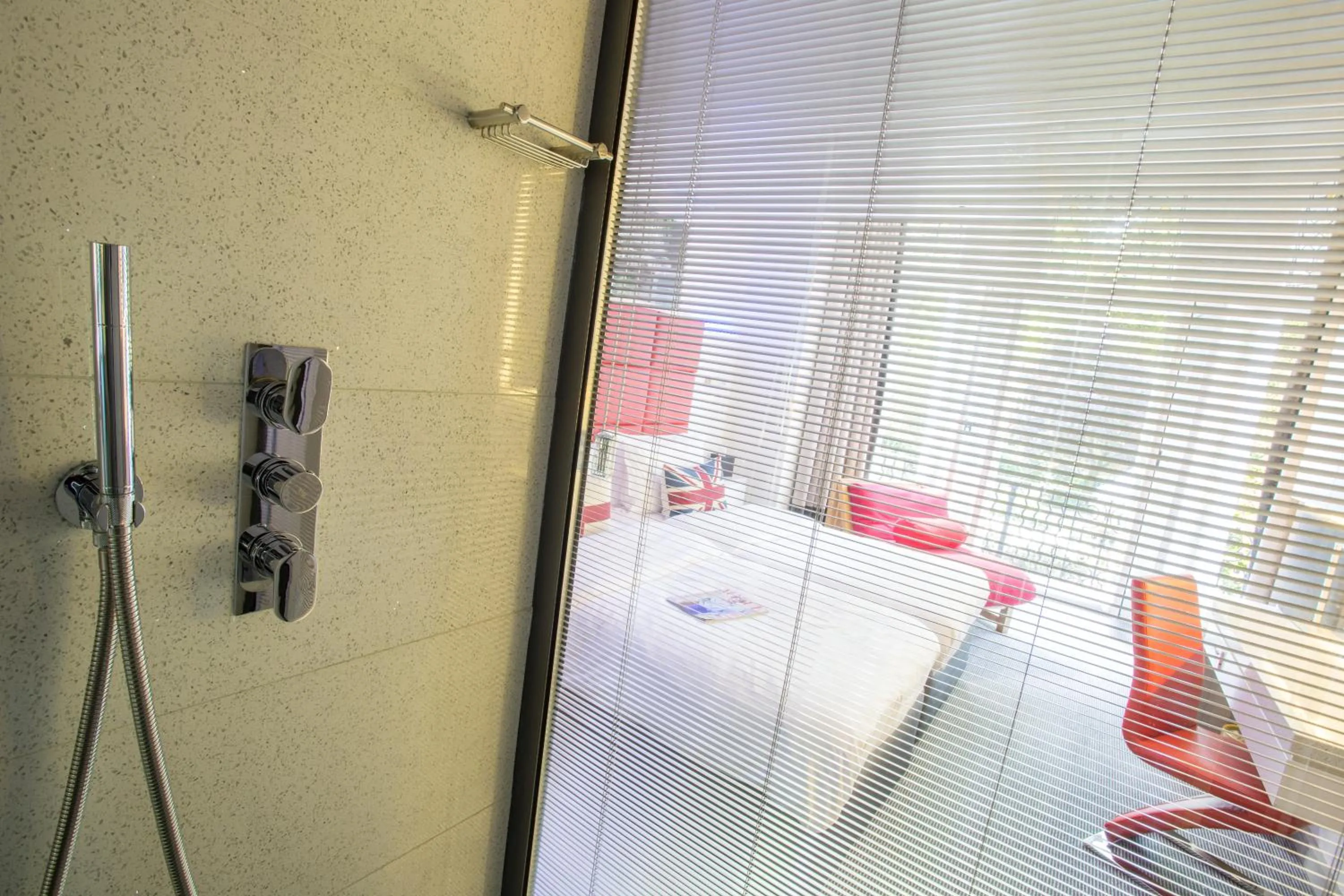 Bathroom in Henley House Hotel