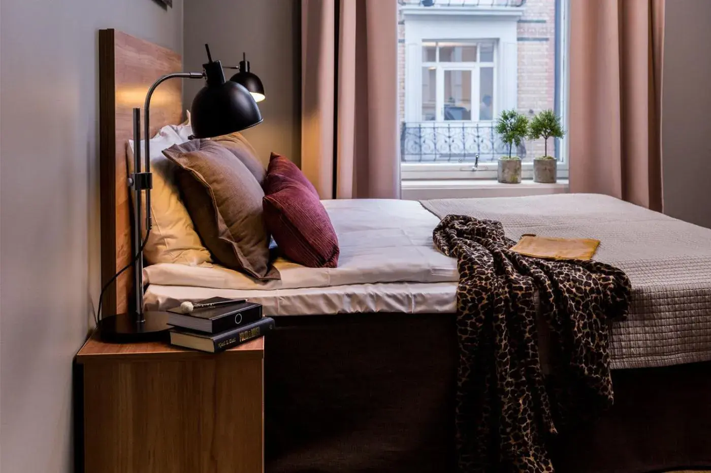 Bedroom, Bed in Frogner House - Nationaltheatret Bedroom, Bed in Frogner House - Nationaltheatret