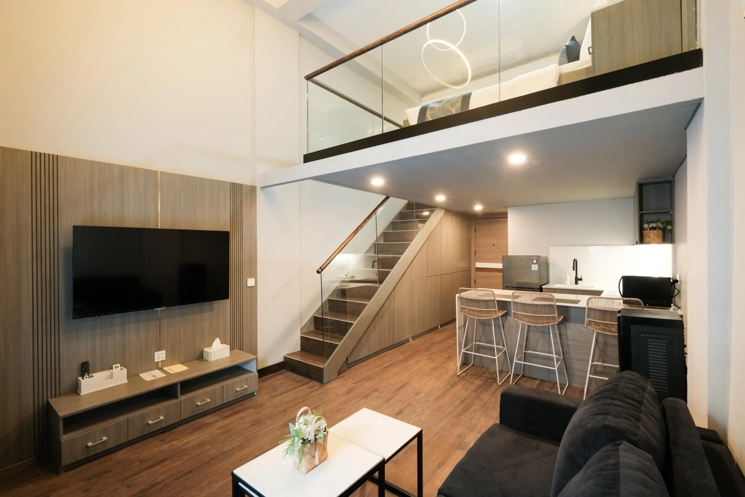 TV and multimedia in Aster Apartment Bali