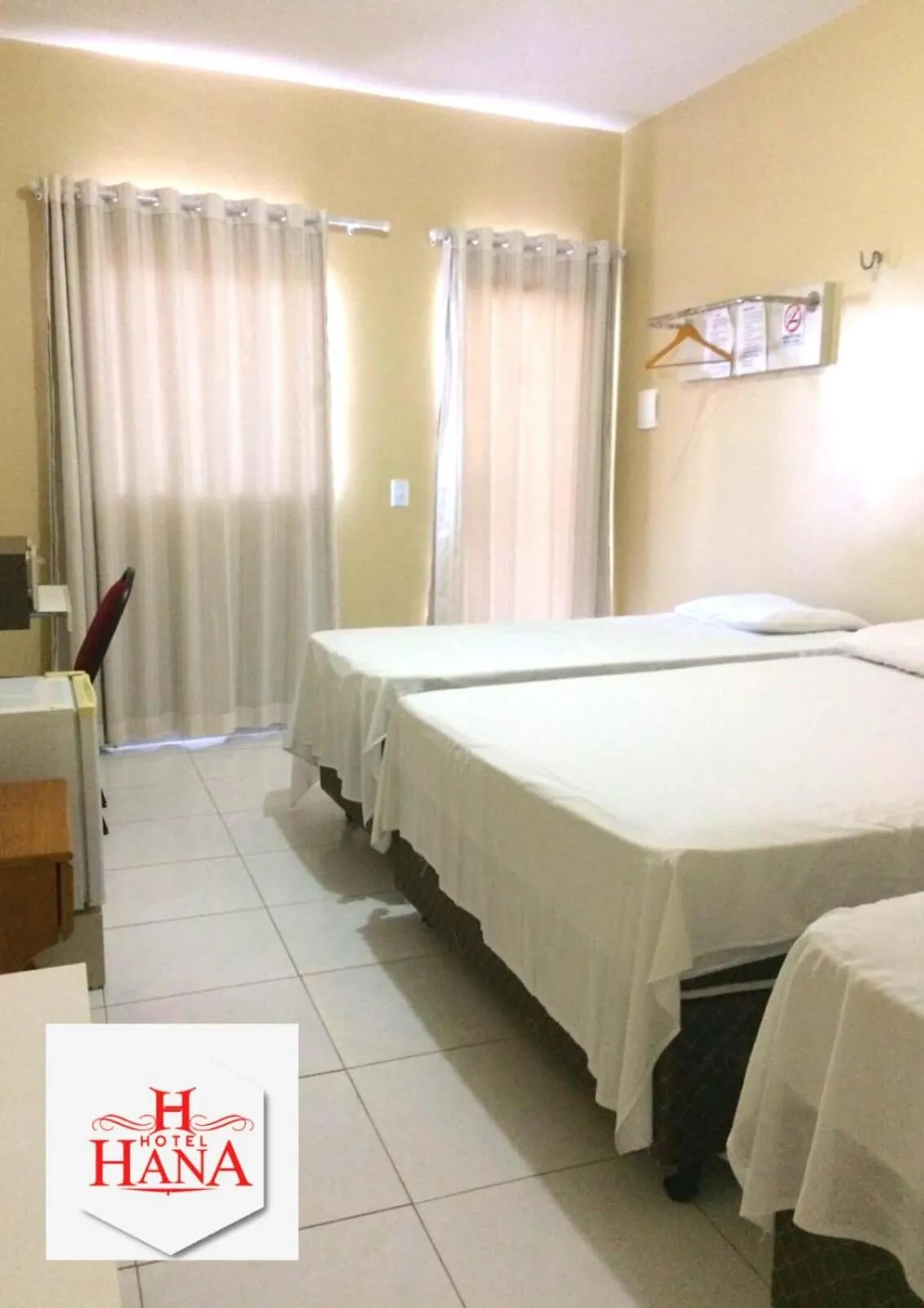 Bed in Hana Praia Hotel
