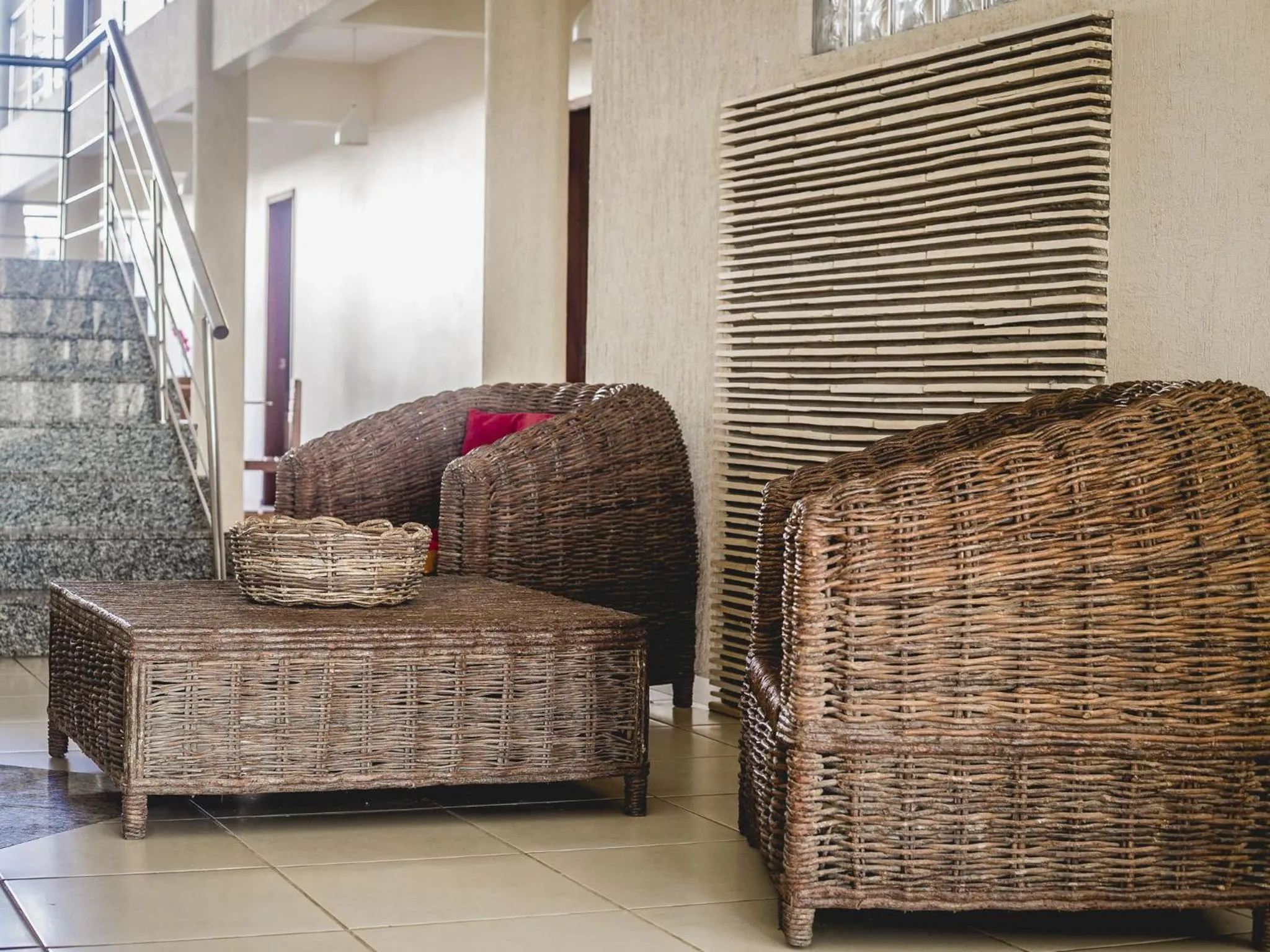 Communal lounge/ TV room in Hana Praia Hotel