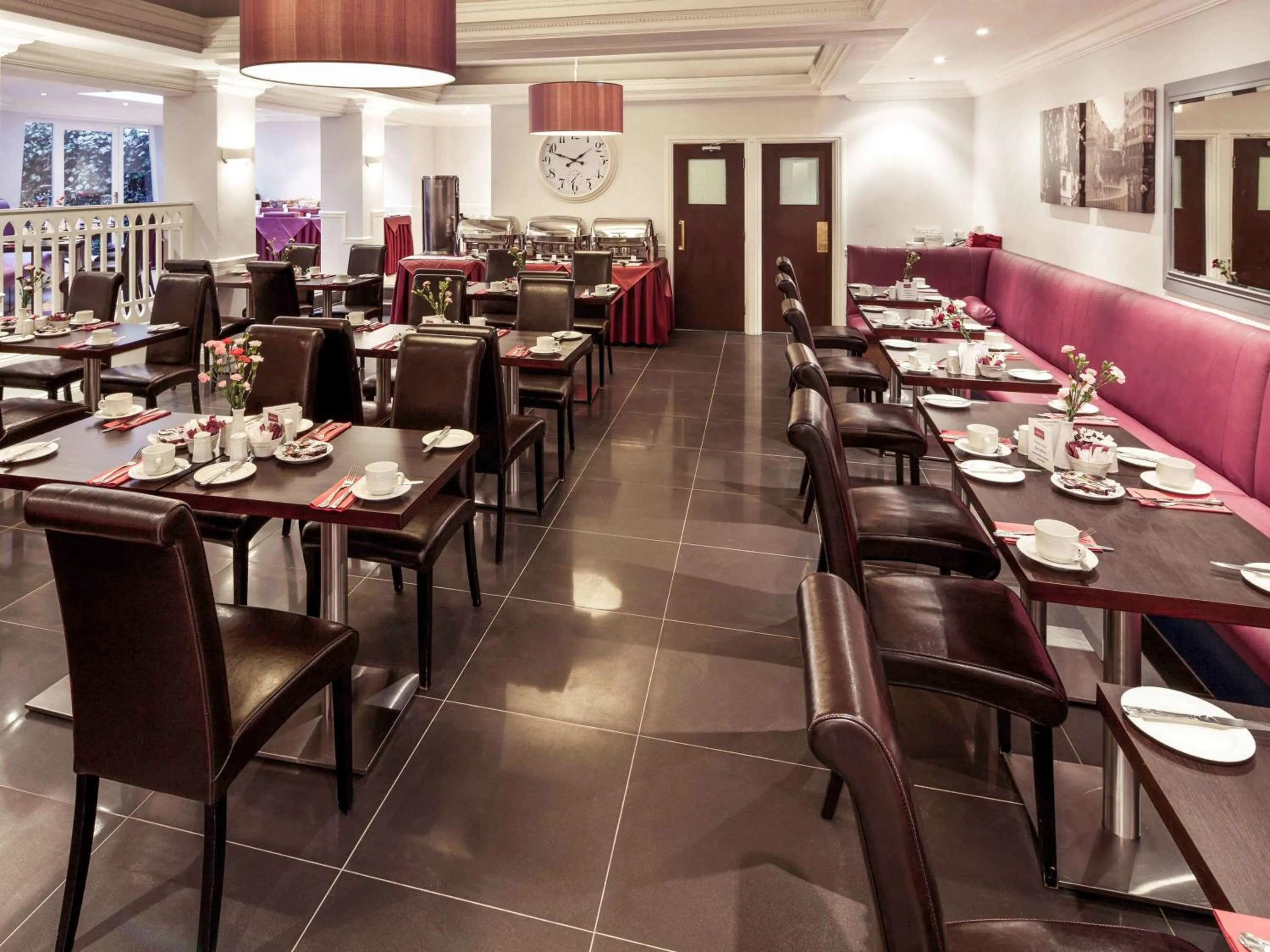 Restaurant/Places to Eat in Mercure London Kensington Hotel