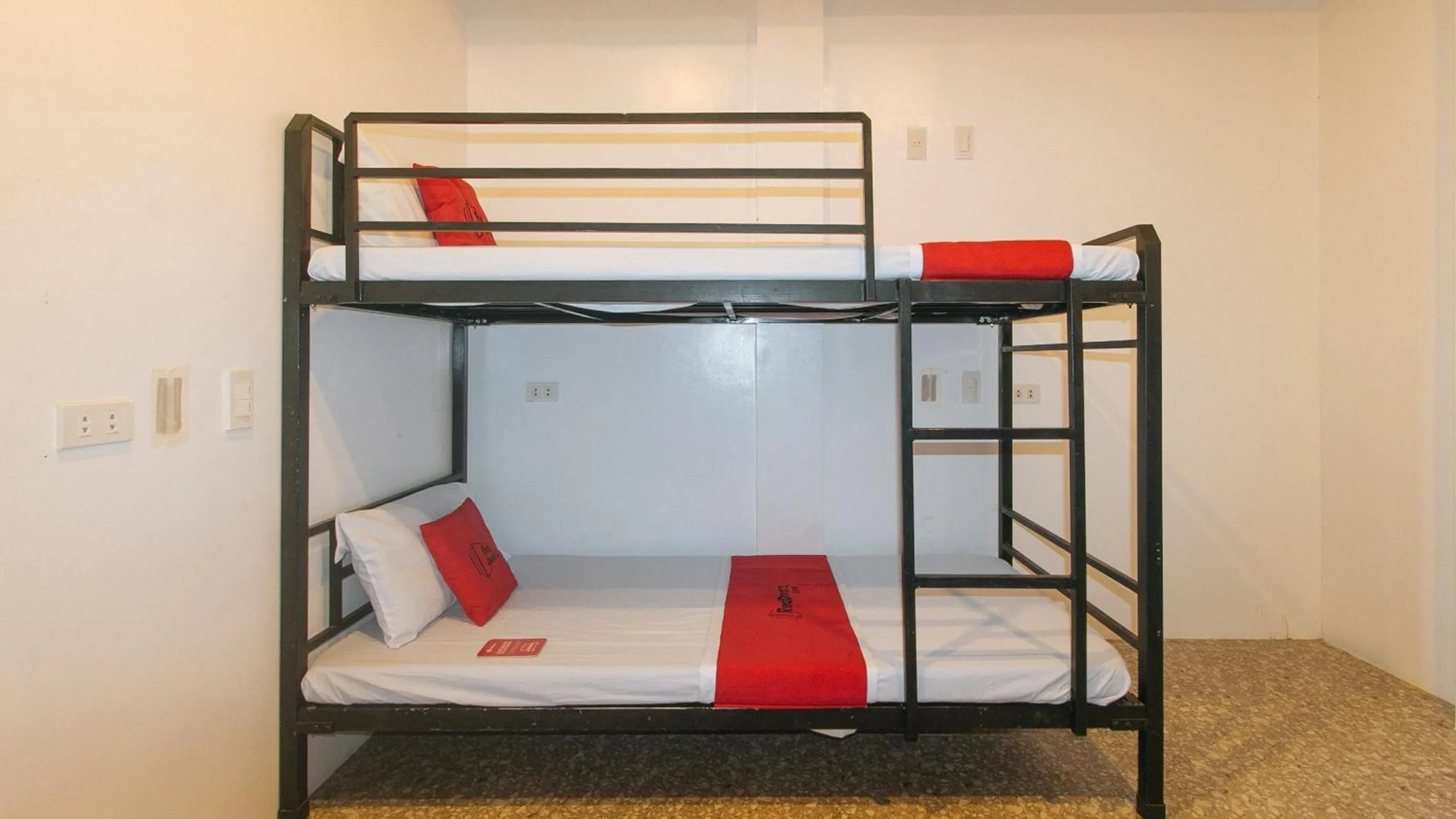 Bedroom, Bed in RedDoorz @ Recson Boracay Hostel