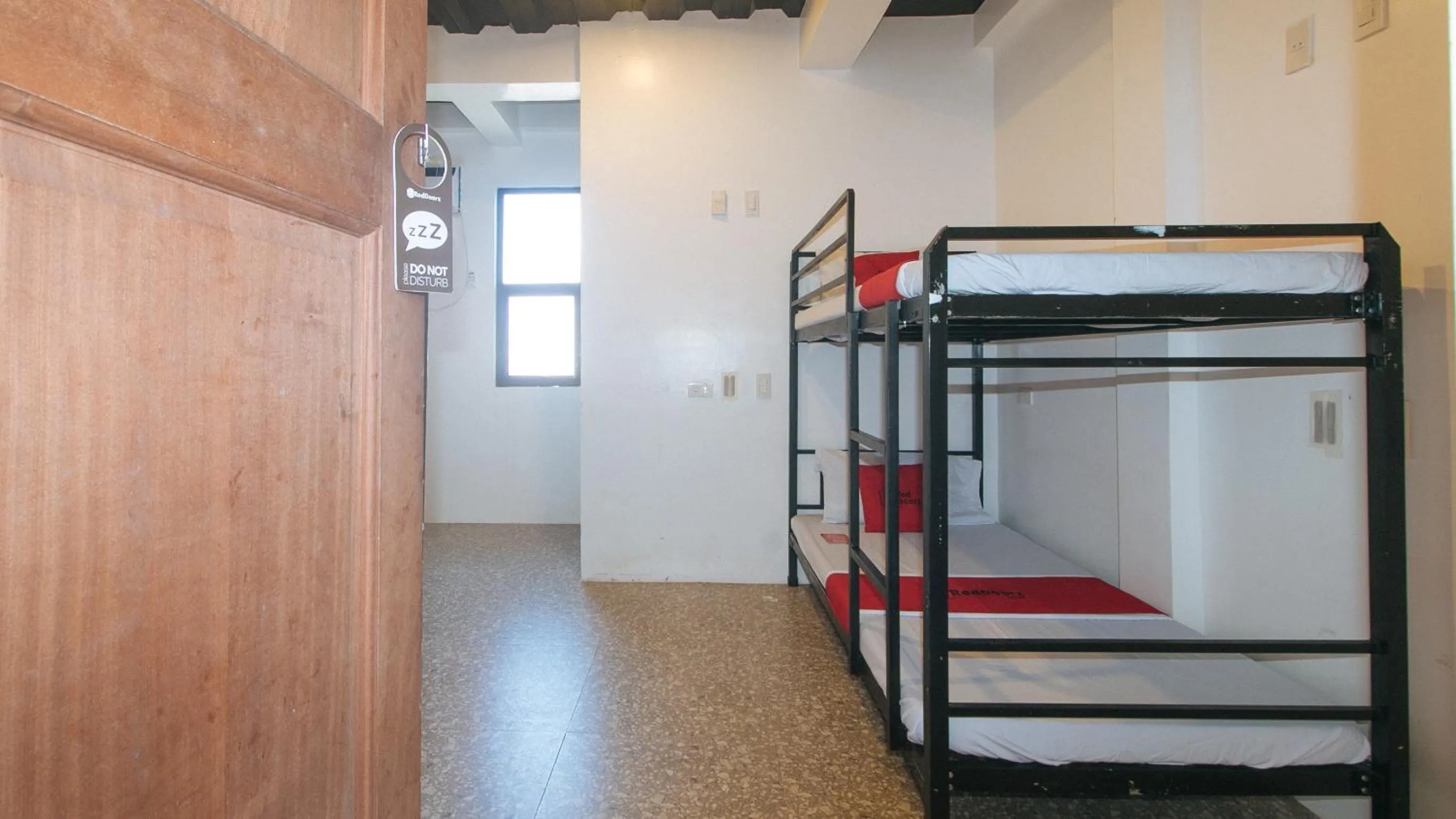 Bedroom, Bed in RedDoorz @ Recson Boracay Hostel