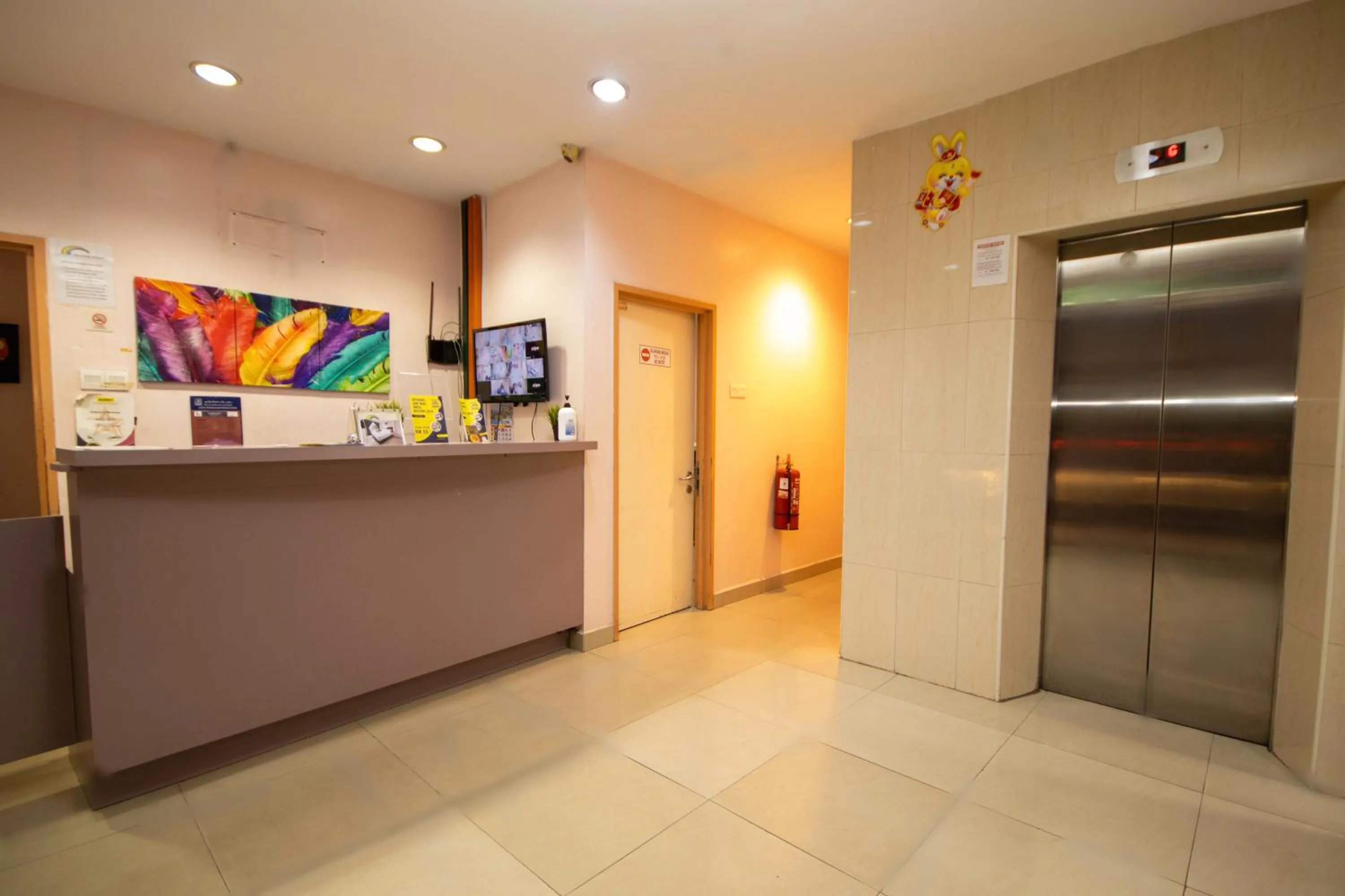 TV and multimedia in Sun Inns Hotel Bestari Jaya