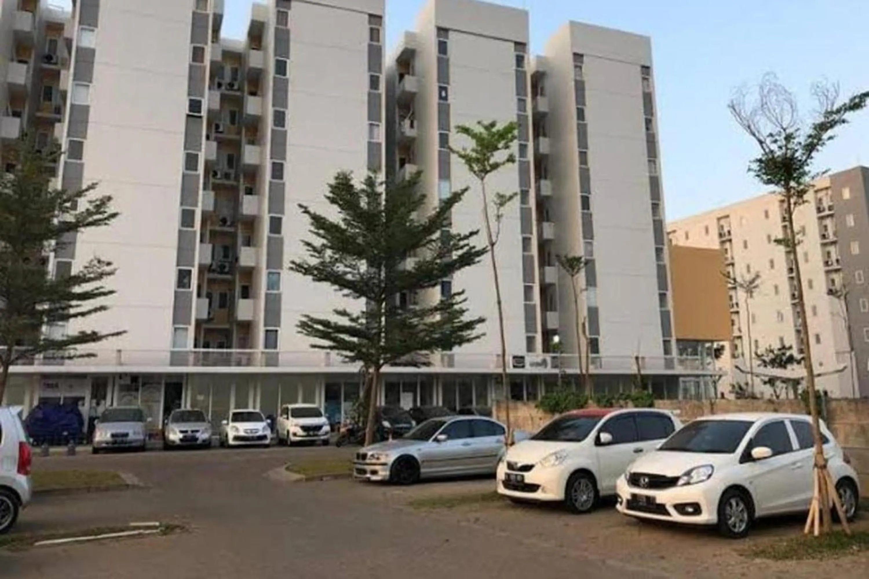 Property building in Barata Residence Aeropolis