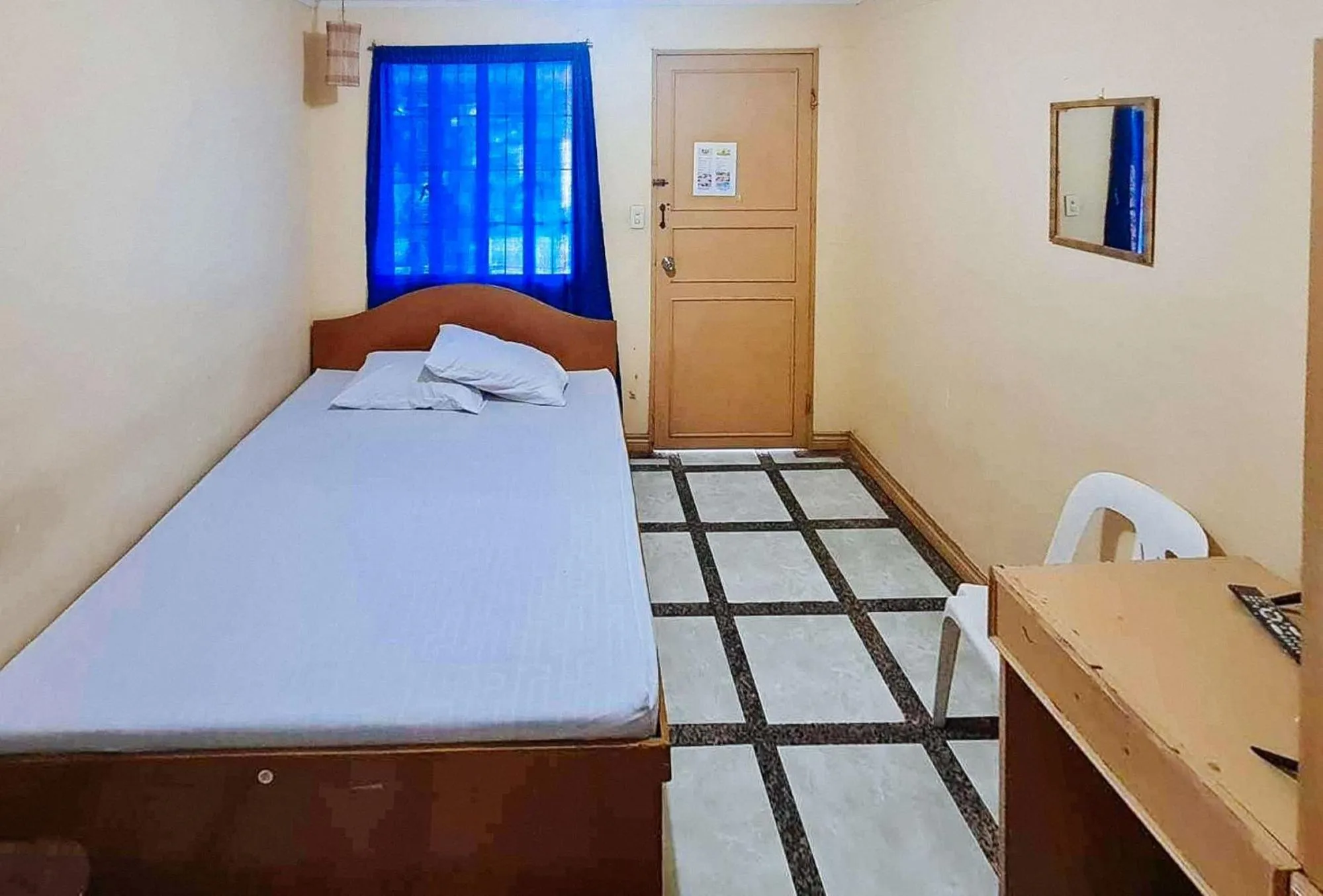 Bed in RedDoorz @ D'Little Egg Hostel Pangasinan