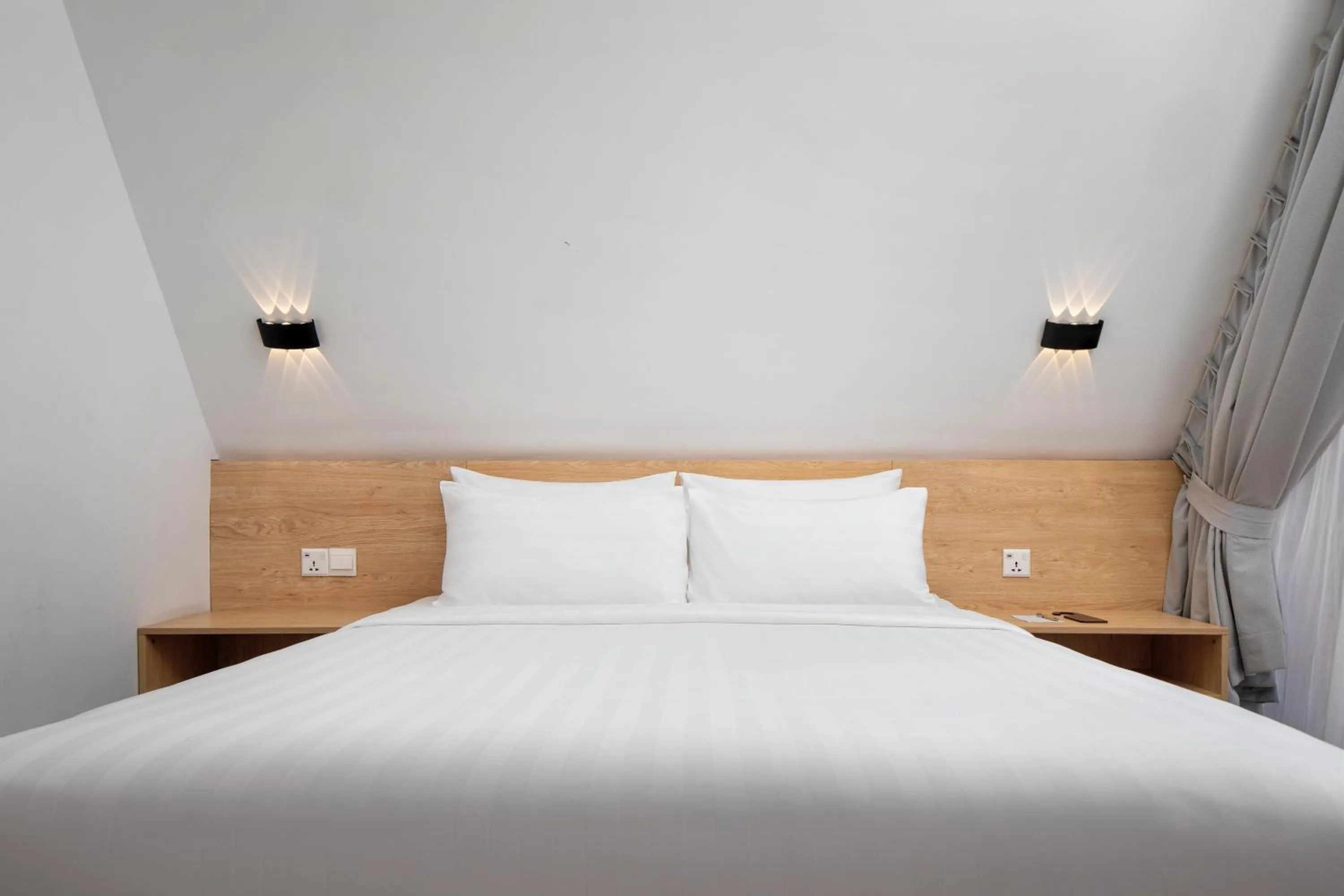 Bed in Summer Bay Beach Club & Cabins Sihanoukville by Preference