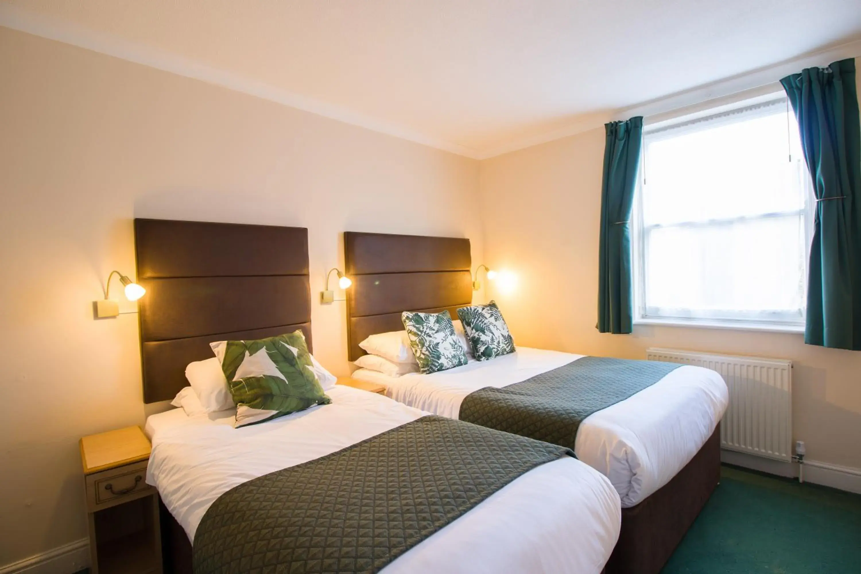 Bedroom, Bed in London Town Hotel Bedroom, Bed in London Town Hotel