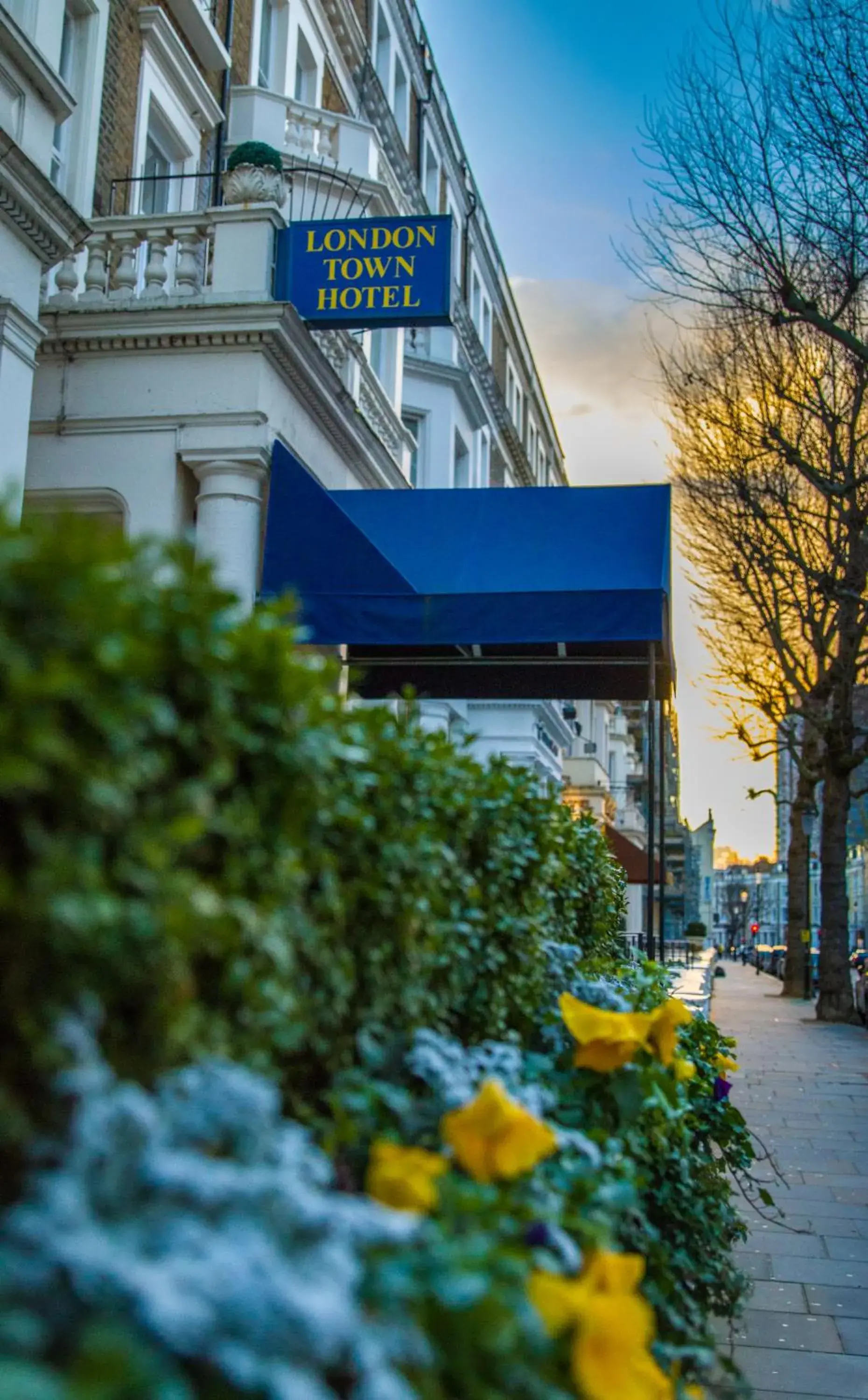 Facade/entrance in London Town Hotel Facade/entrance in London Town Hotel