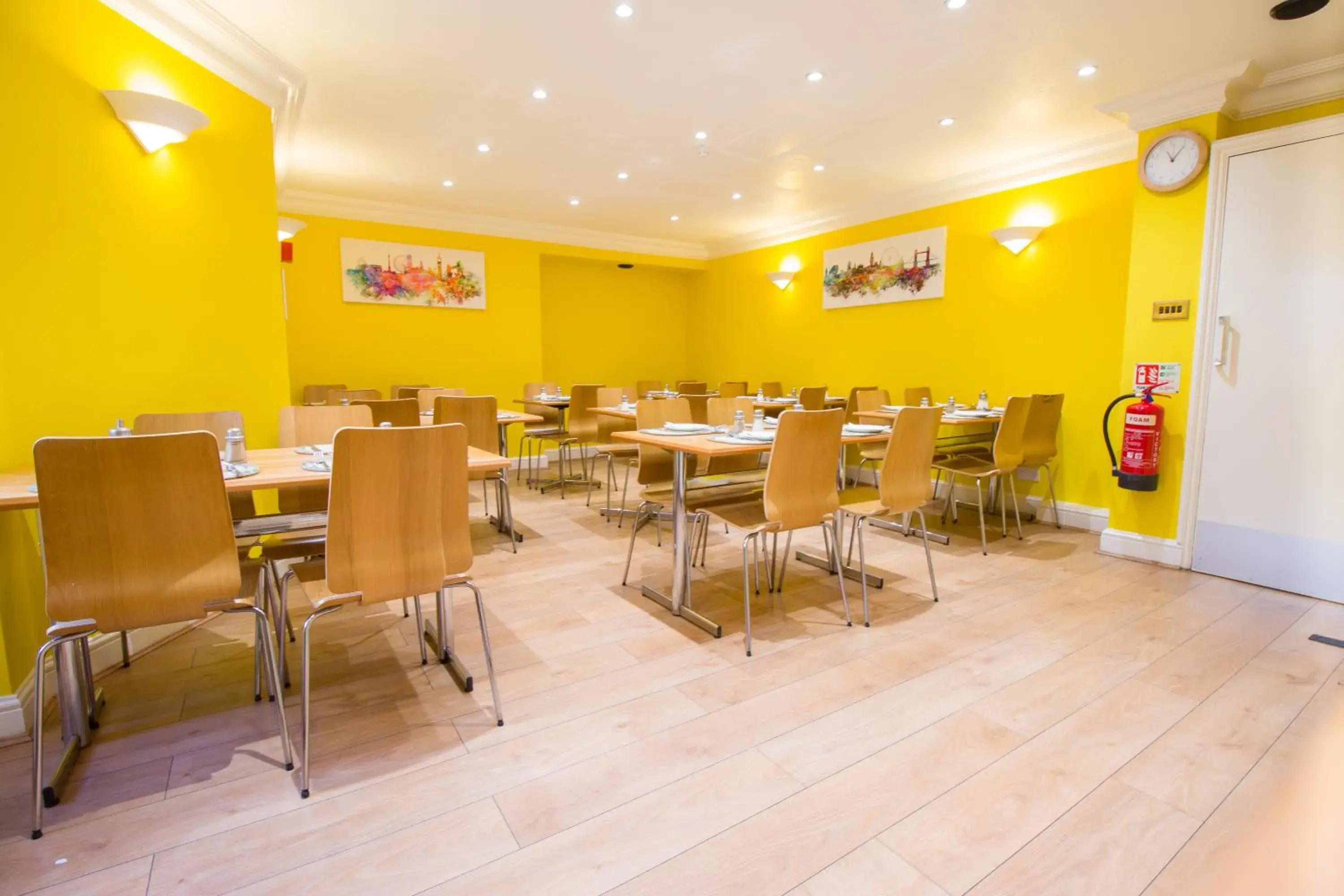 Continental breakfast in London Town Hotel Continental breakfast in London Town Hotel