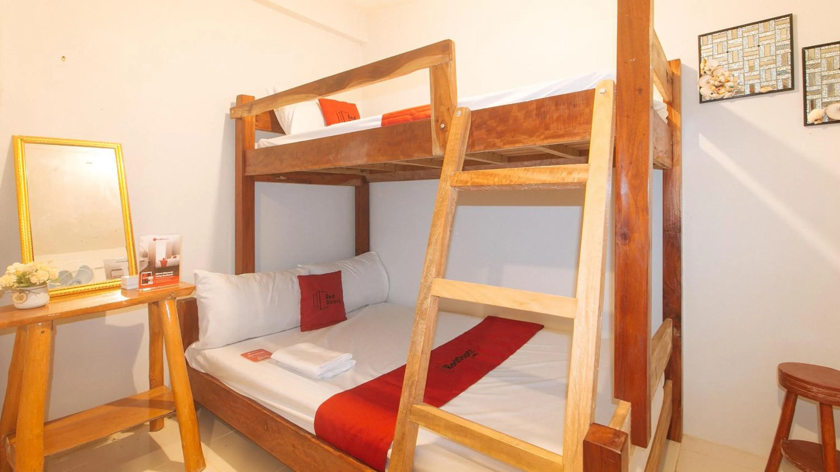 Bedroom in RedDoorz @ Cristina's Hideaway Resort Tanay