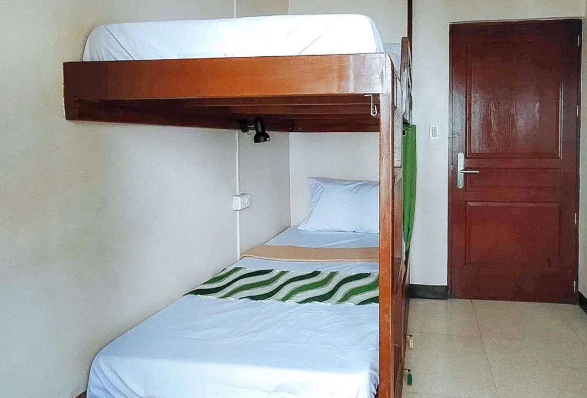 Photo of the whole room in RedDoorz @ Recson Hostel Coron Palawan