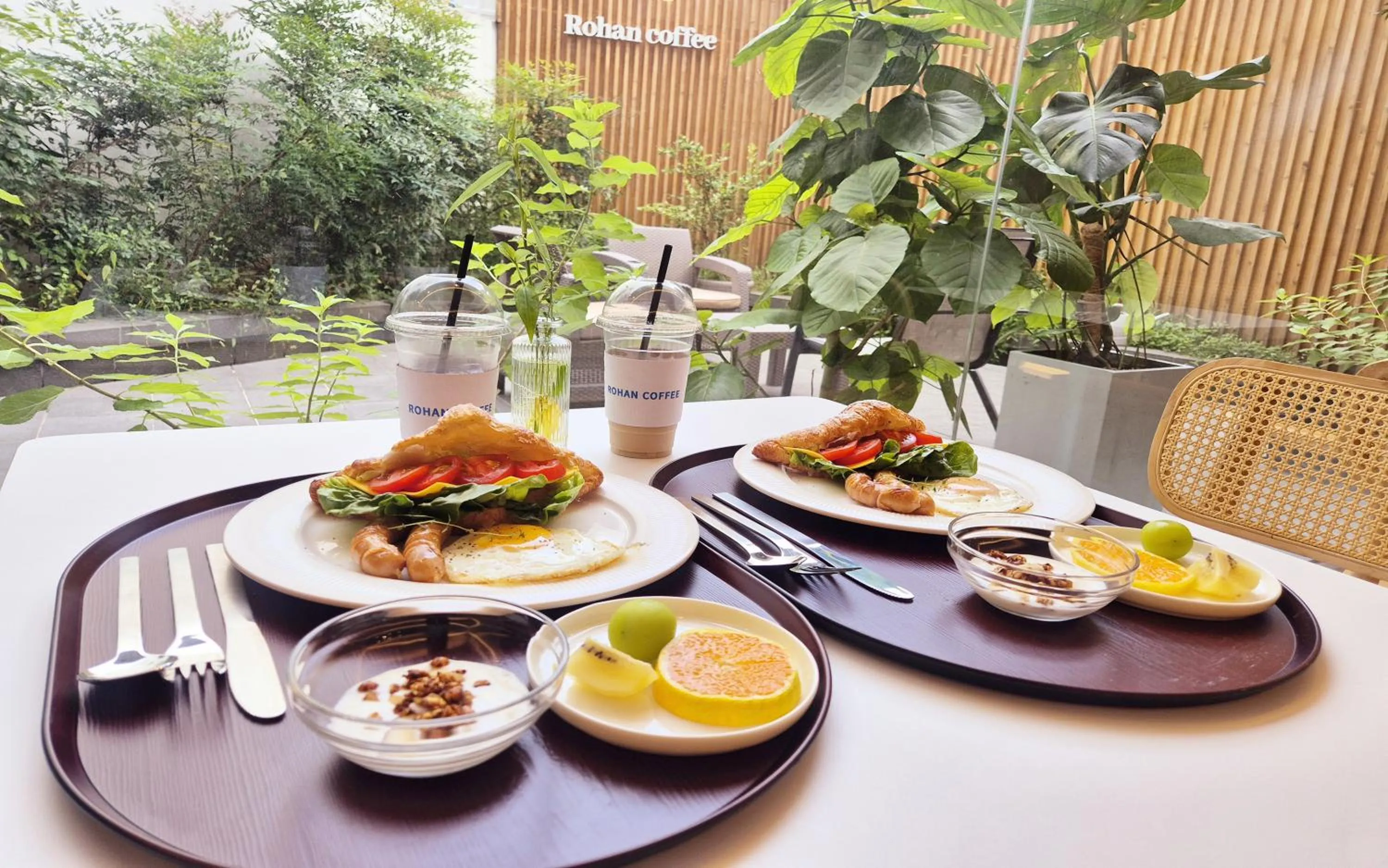 Garden view in Shire Heritage hotel