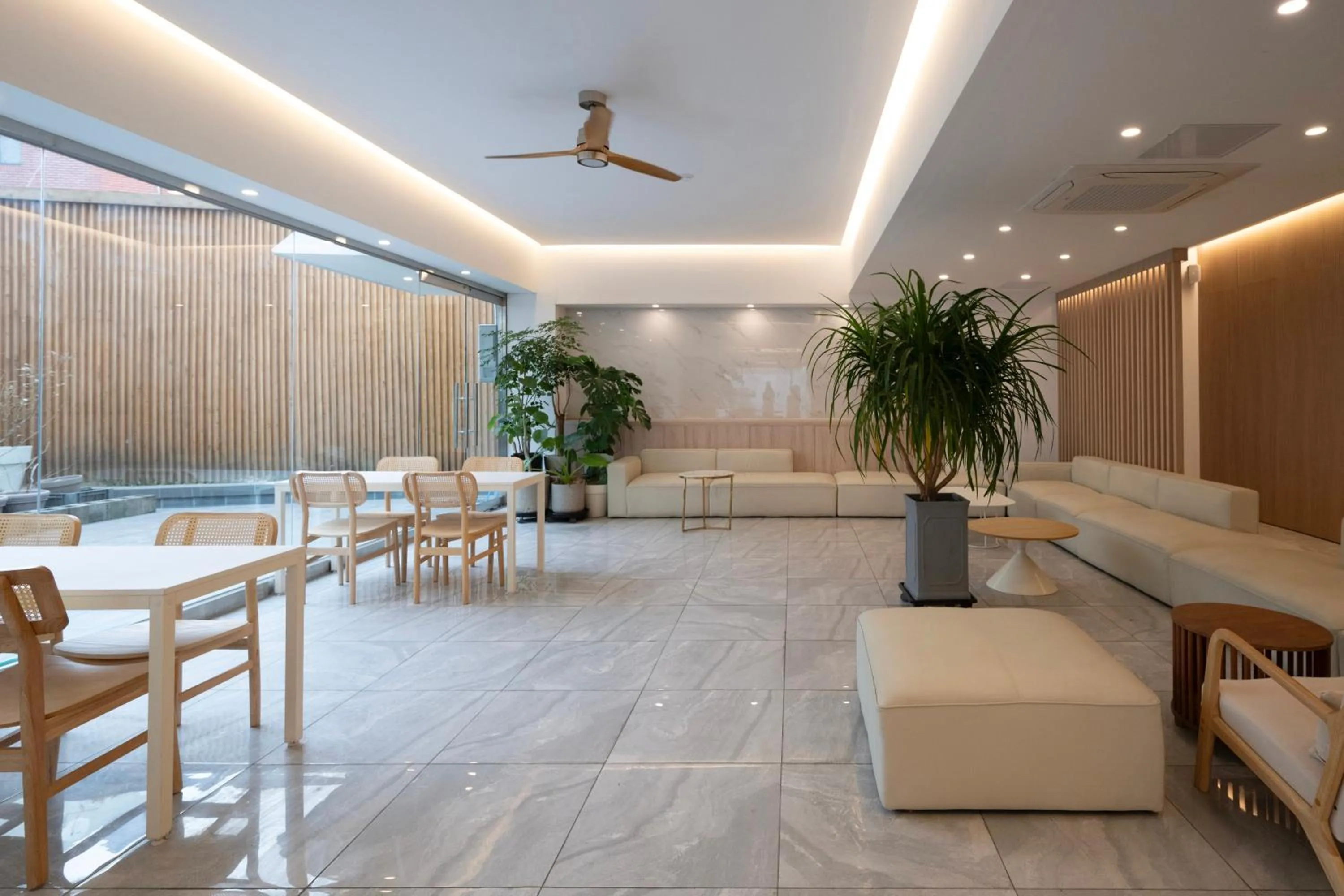 Lounge or bar in Shire Hotel Heritage Busan Station