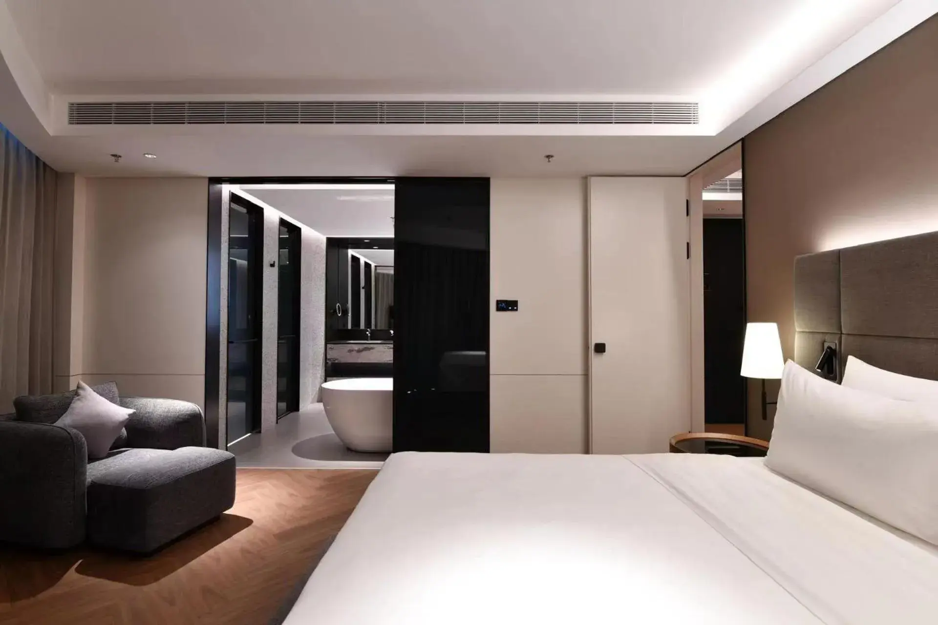 Deluxe Suite in Intercity Hotel Futian Bin He Zhongzhou Bay Deluxe Suite in Intercity Hotel Futian Bin He Zhongzhou Bay