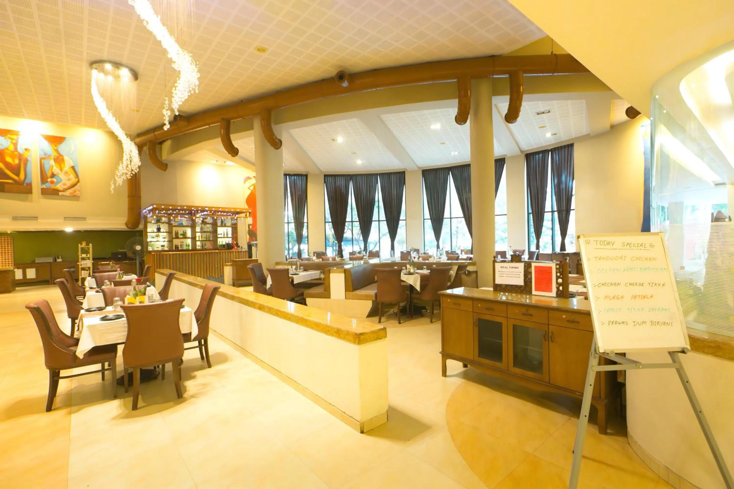 Restaurant/places to eat in Neelam the Glitz