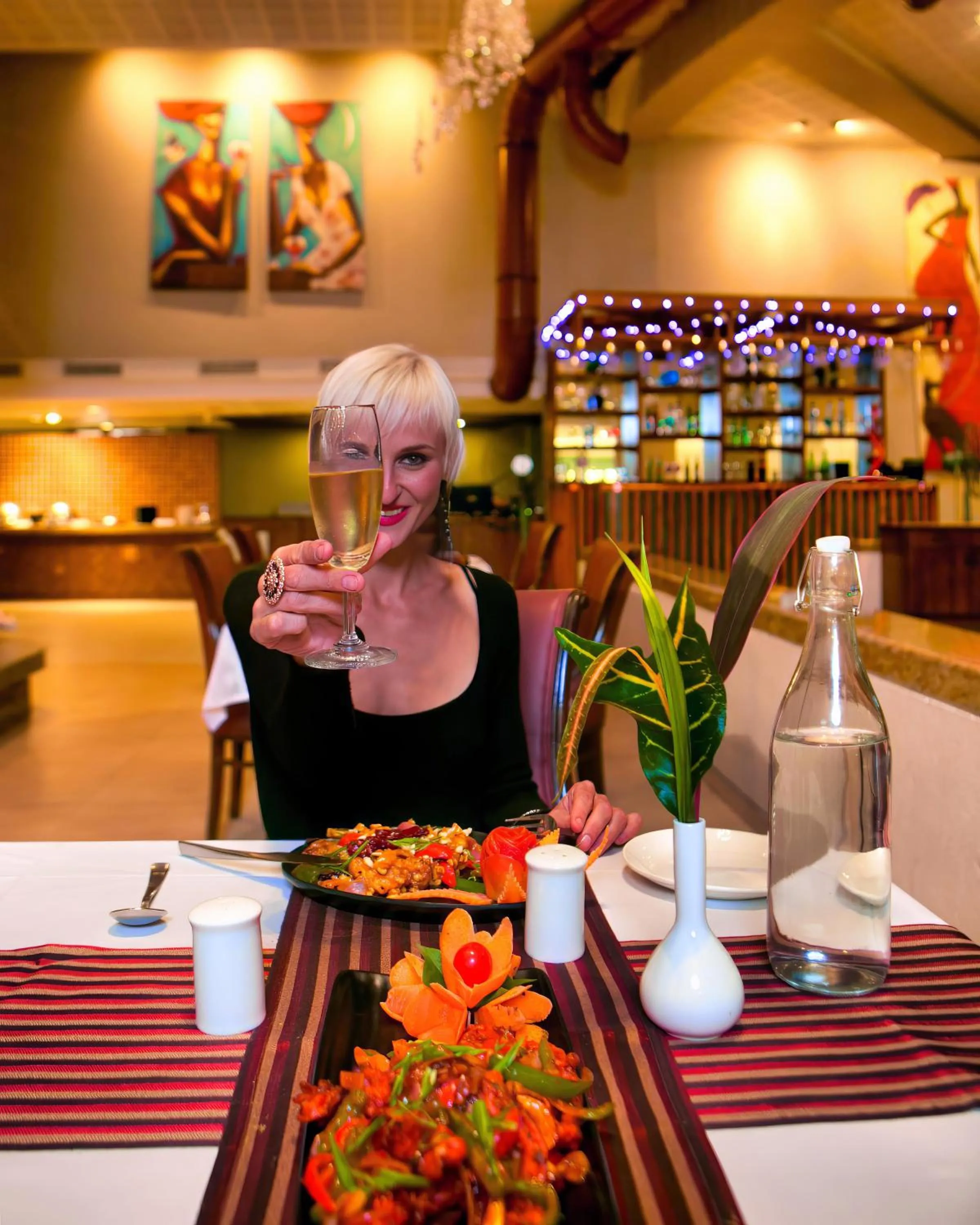 Food and drinks in Neelam the Glitz