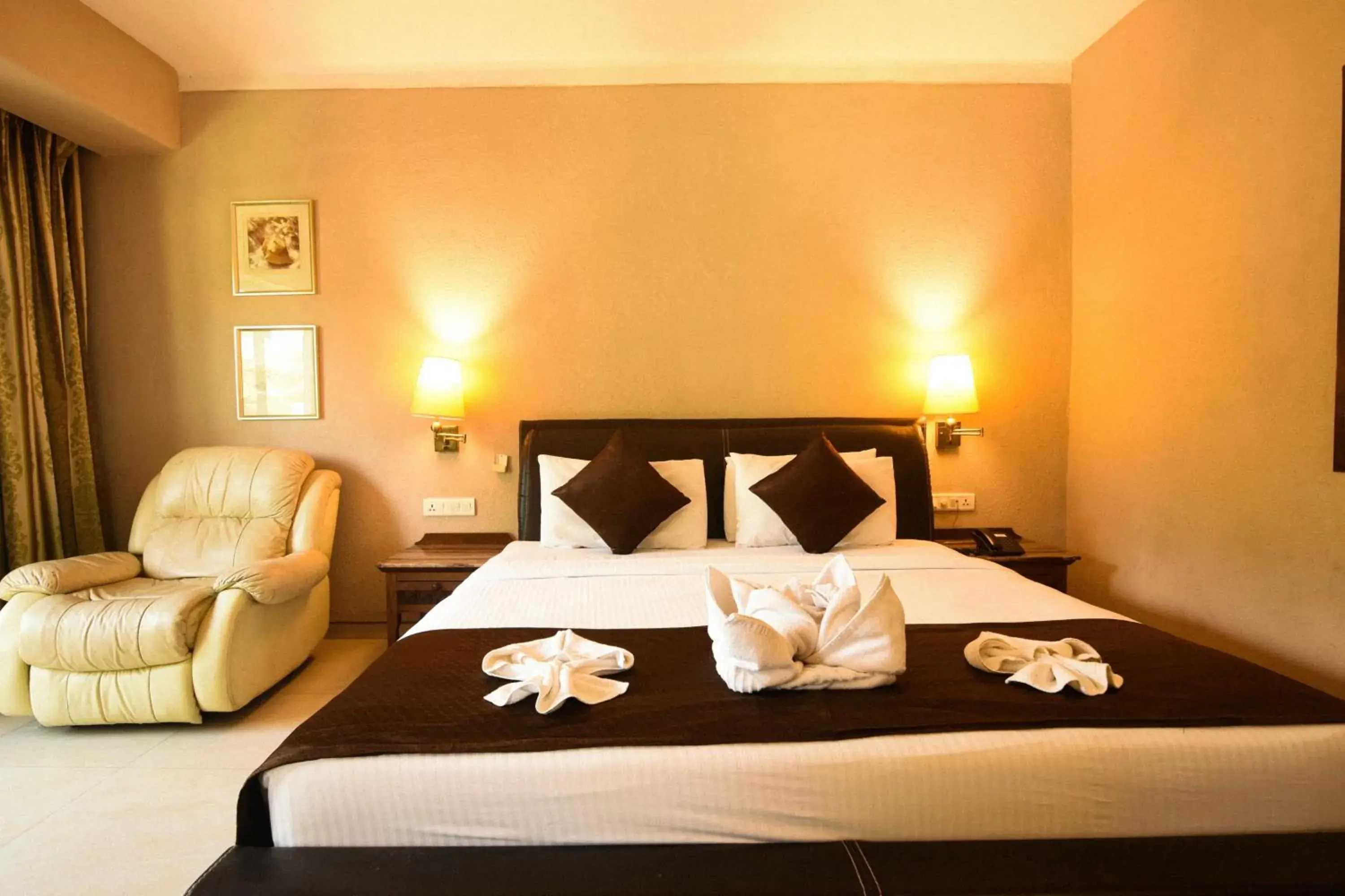 Bed in Neelam the Glitz Bed in Neelam the Glitz