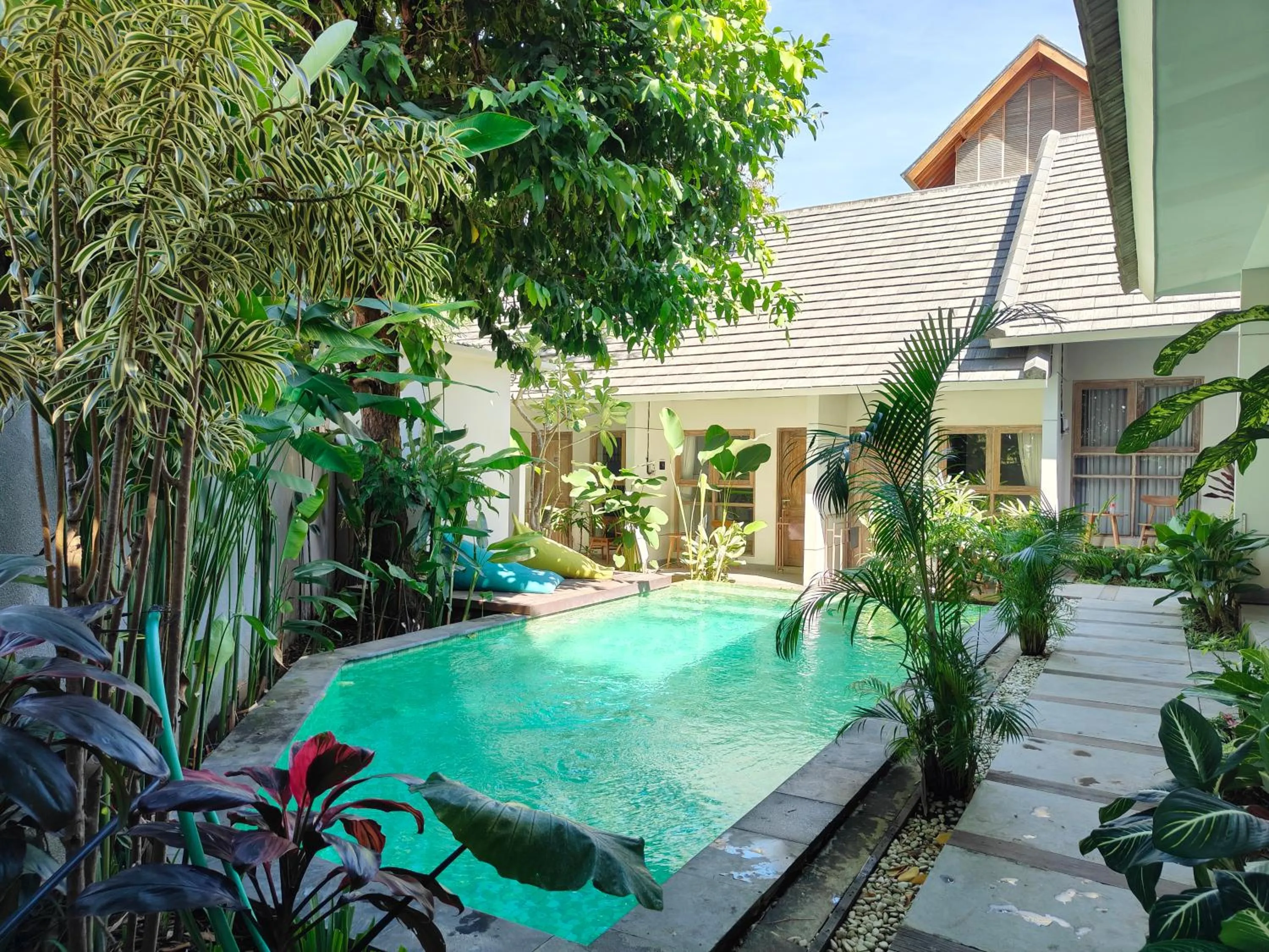 Swimming pool in Manuver Surf And Stay Uluwatu Bali