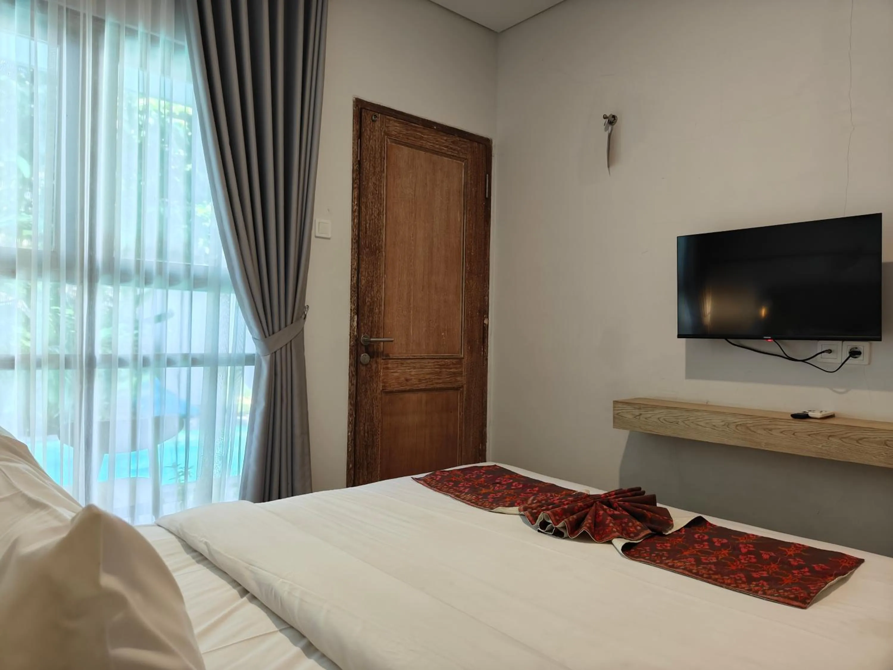 TV and multimedia, Bed in Manuver Surf And Stay Uluwatu Bali