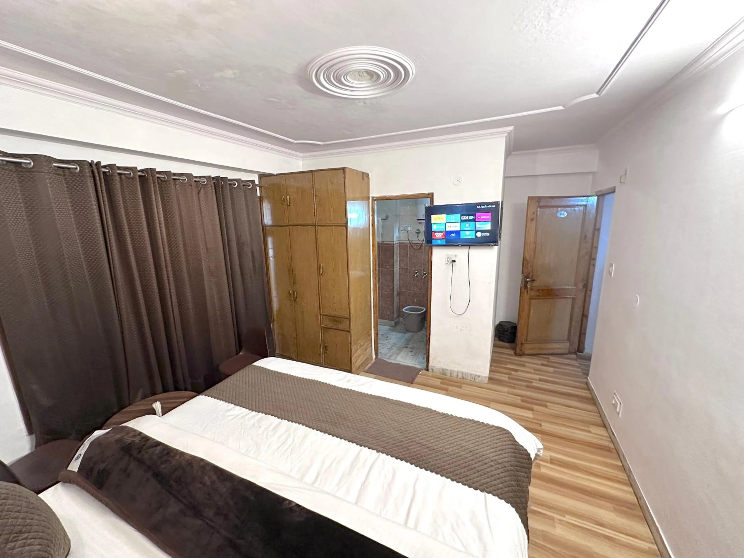 Bedroom, Bed in The Misty Pines Inn