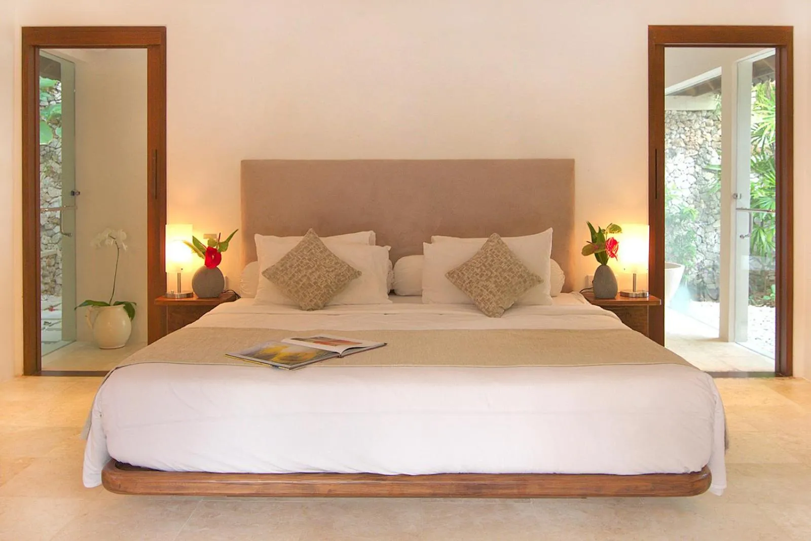 Bed in Villa Kubu Seminyak