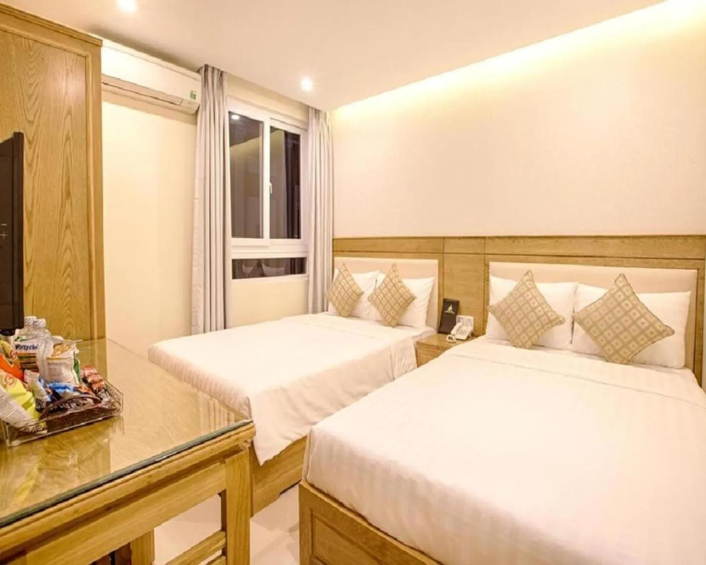 Bed in Sea Castle Hotel