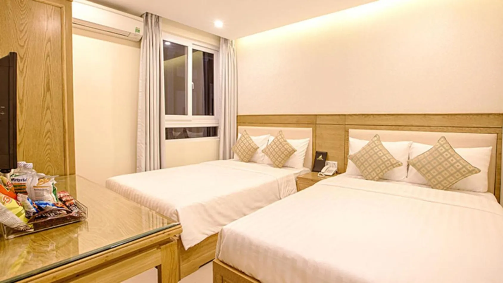 Bed in Sea Castle Hotel