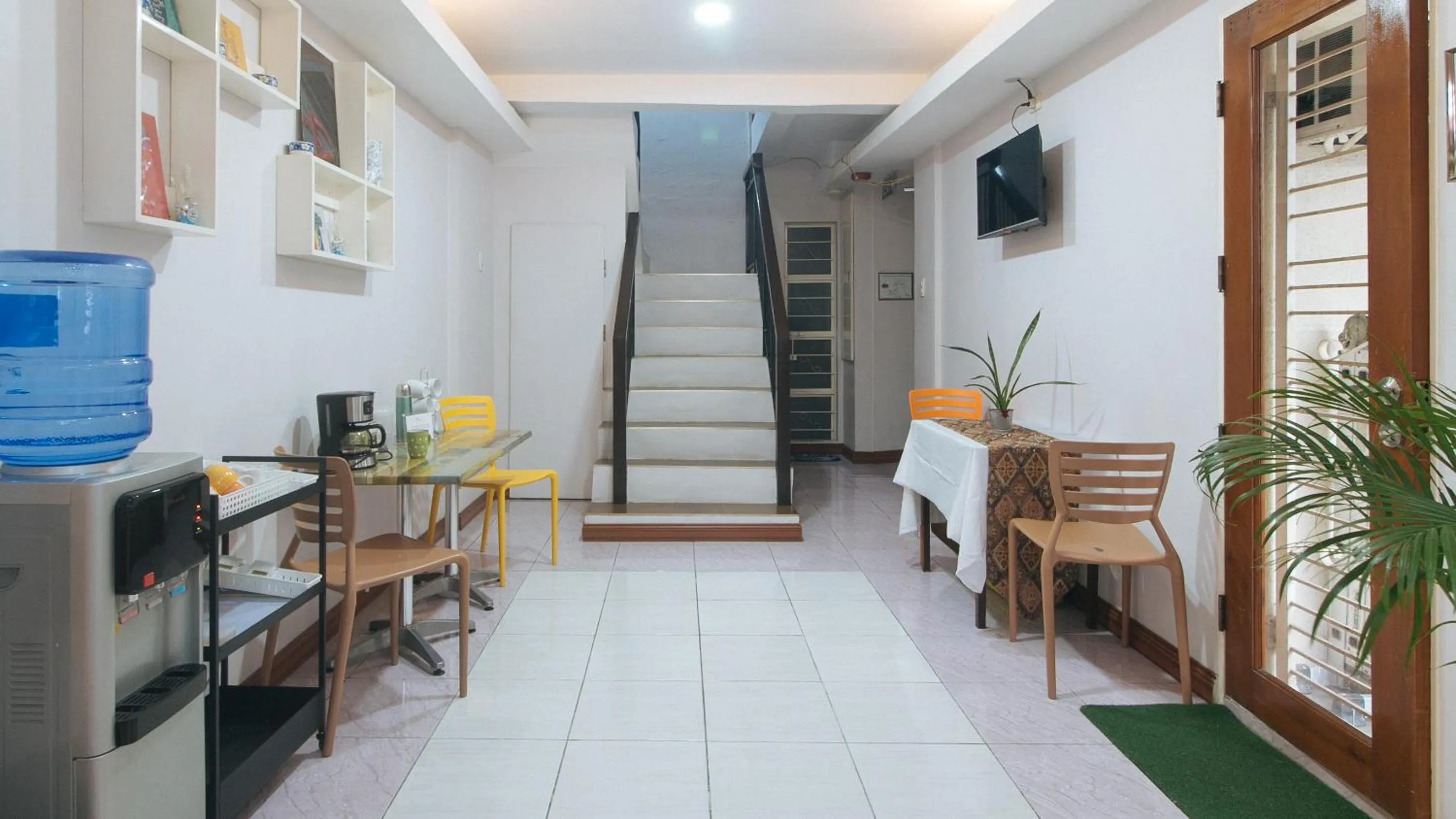 Seating area in Catlea Inn