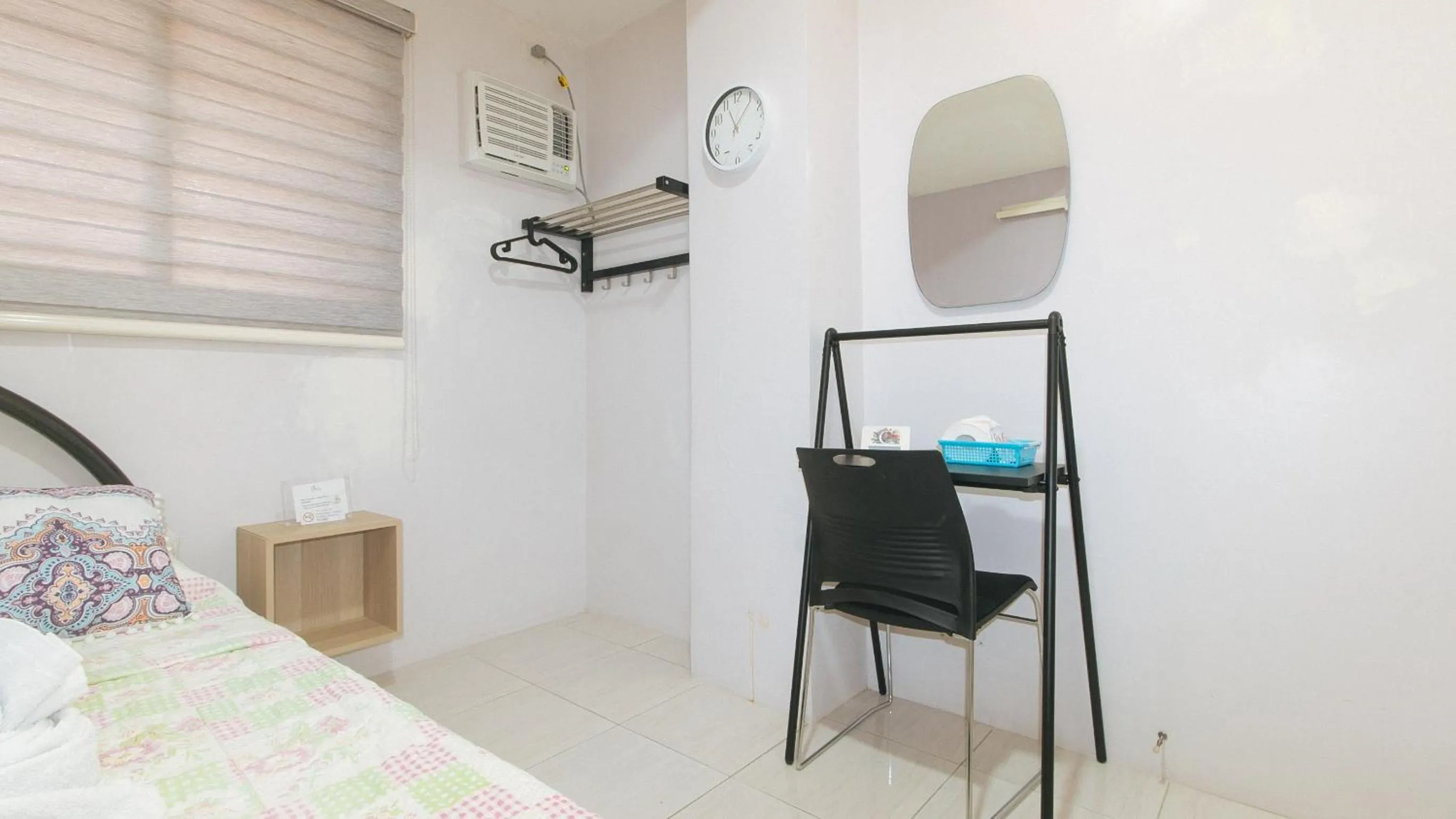 Bedroom, Bed in Catlea Inn