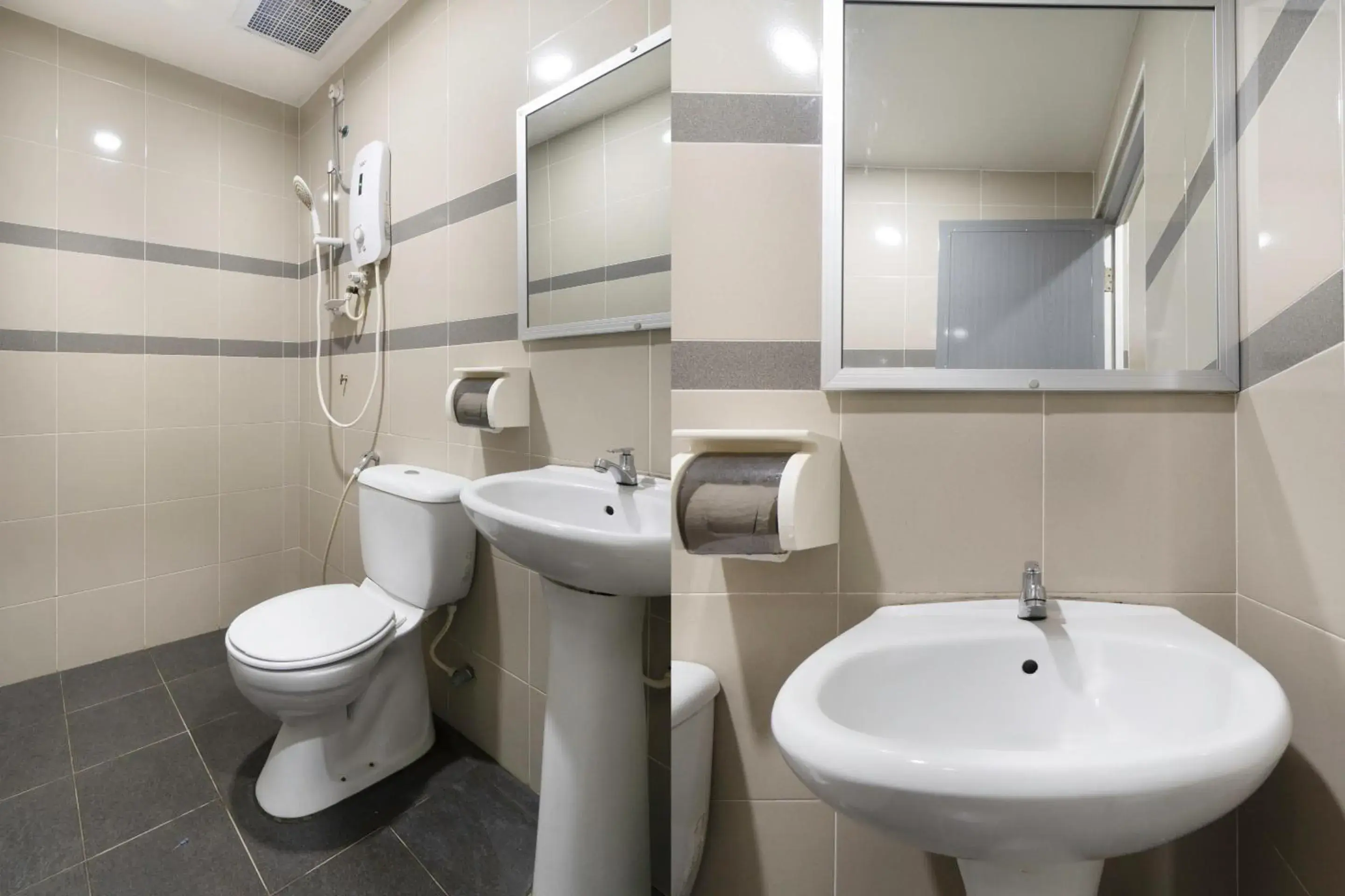 Bathroom in OYO 89960 Manjung Inn Hotel