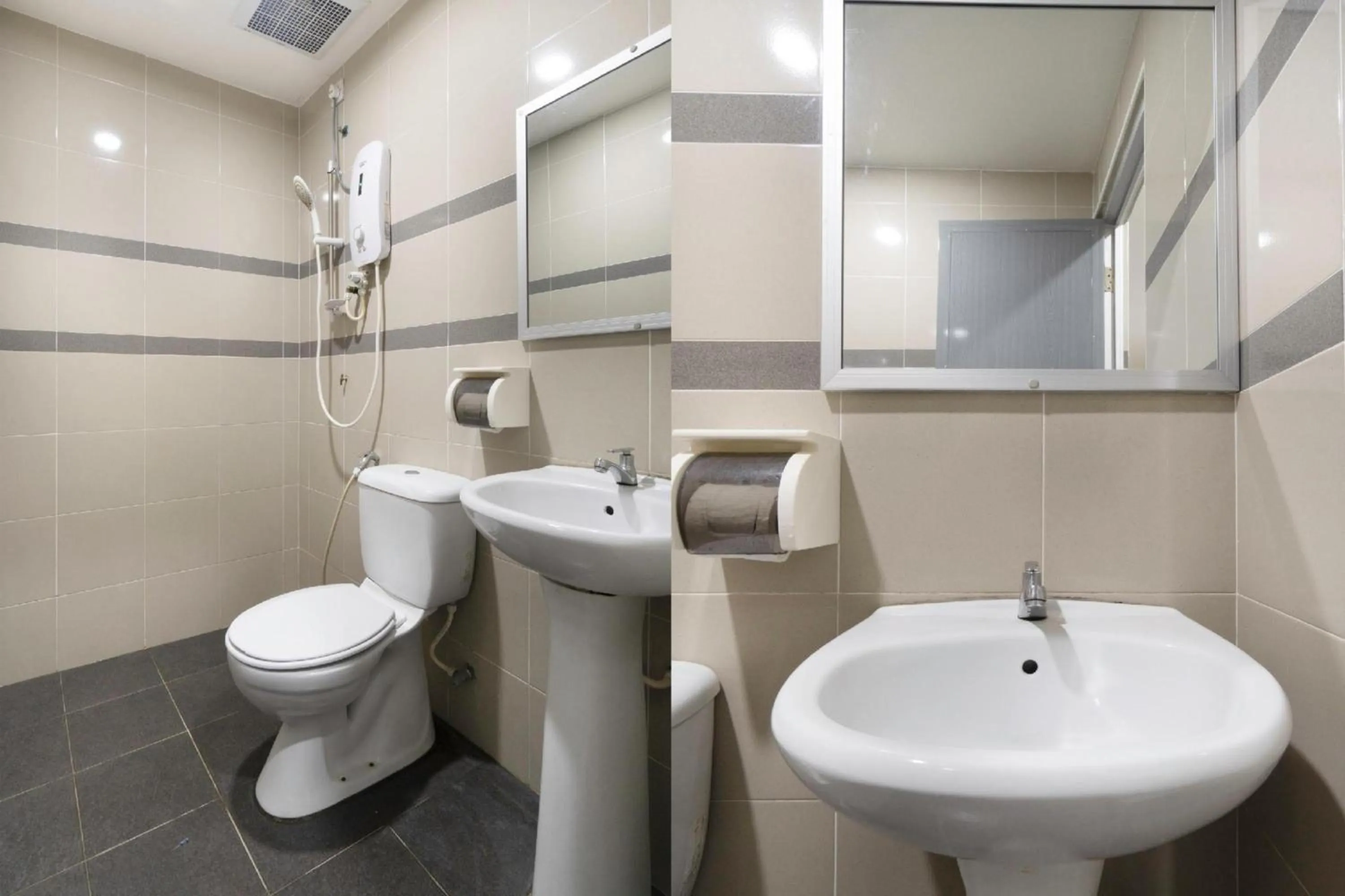 Bathroom in OYO 89960 Manjung Inn Hotel