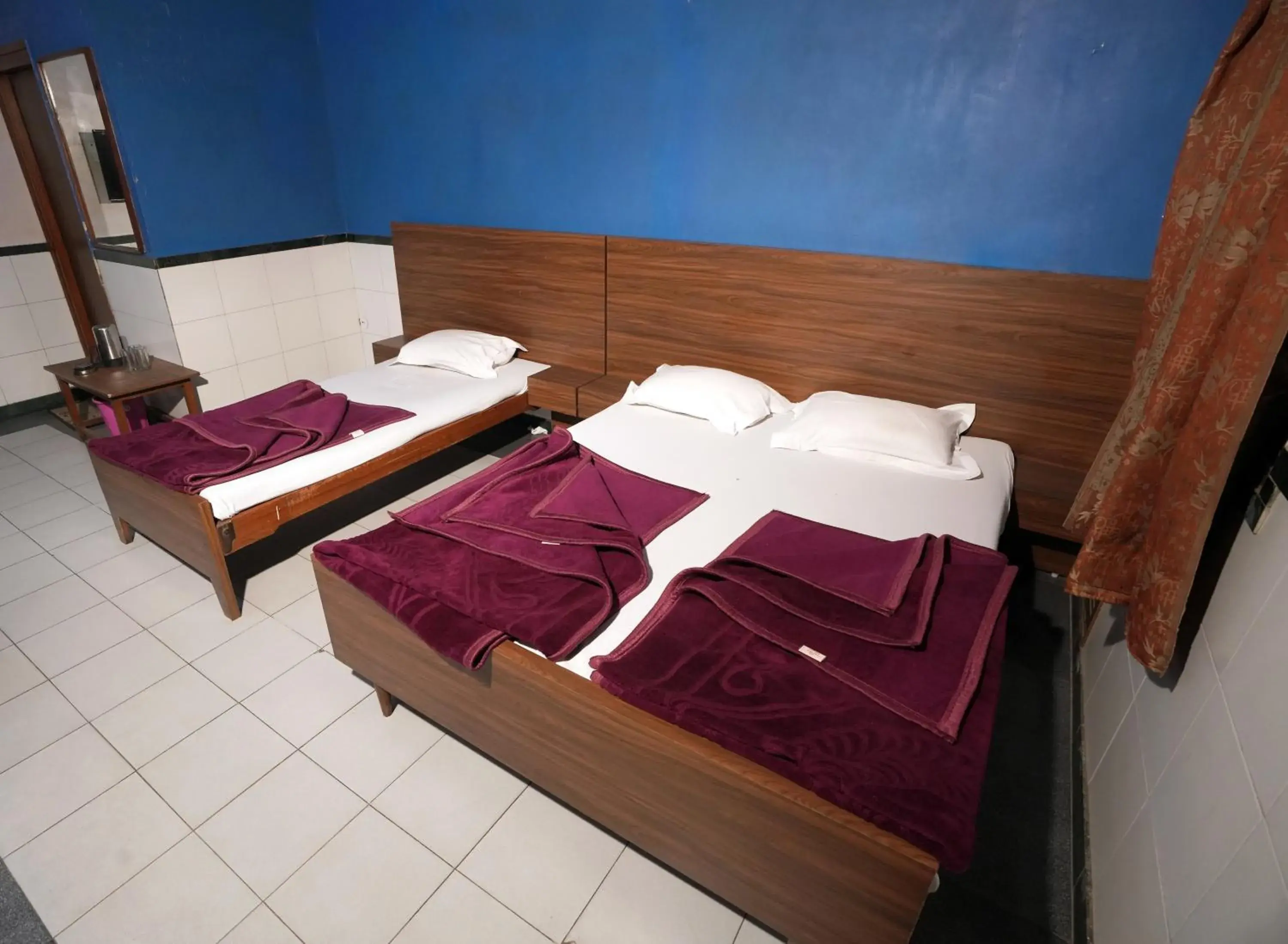 Bedroom, Bed in New Royal Hotel Bedroom, Bed in New Royal Hotel